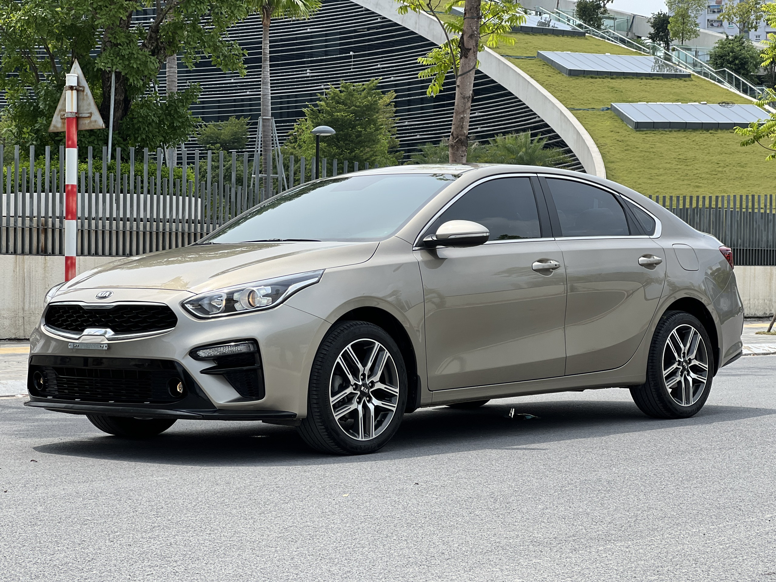 Kia Cerato Luxury 1.6AT 2020 - 2