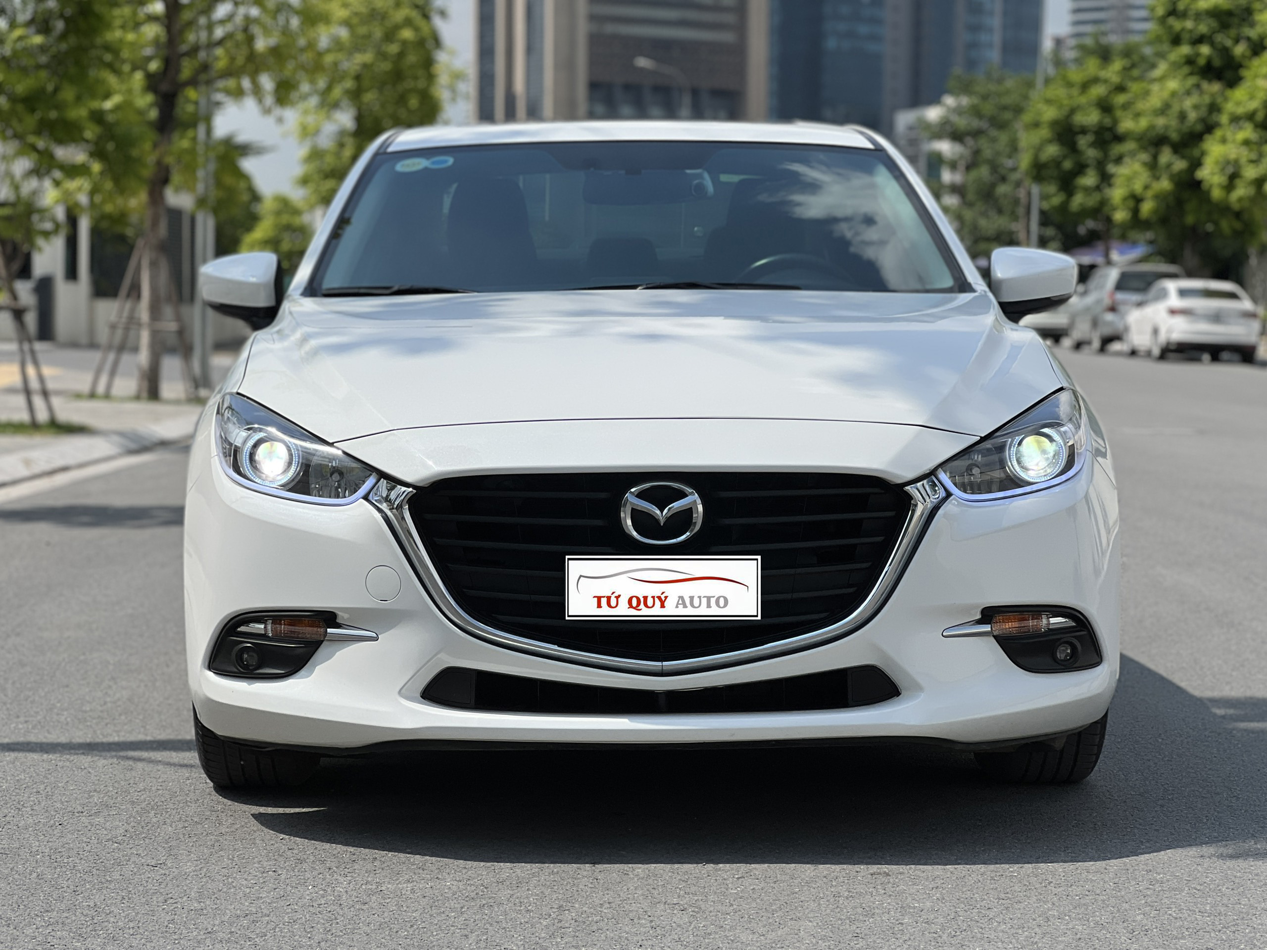 Xe Mazda 3 Facelift 1.5AT 2017 - Trắng