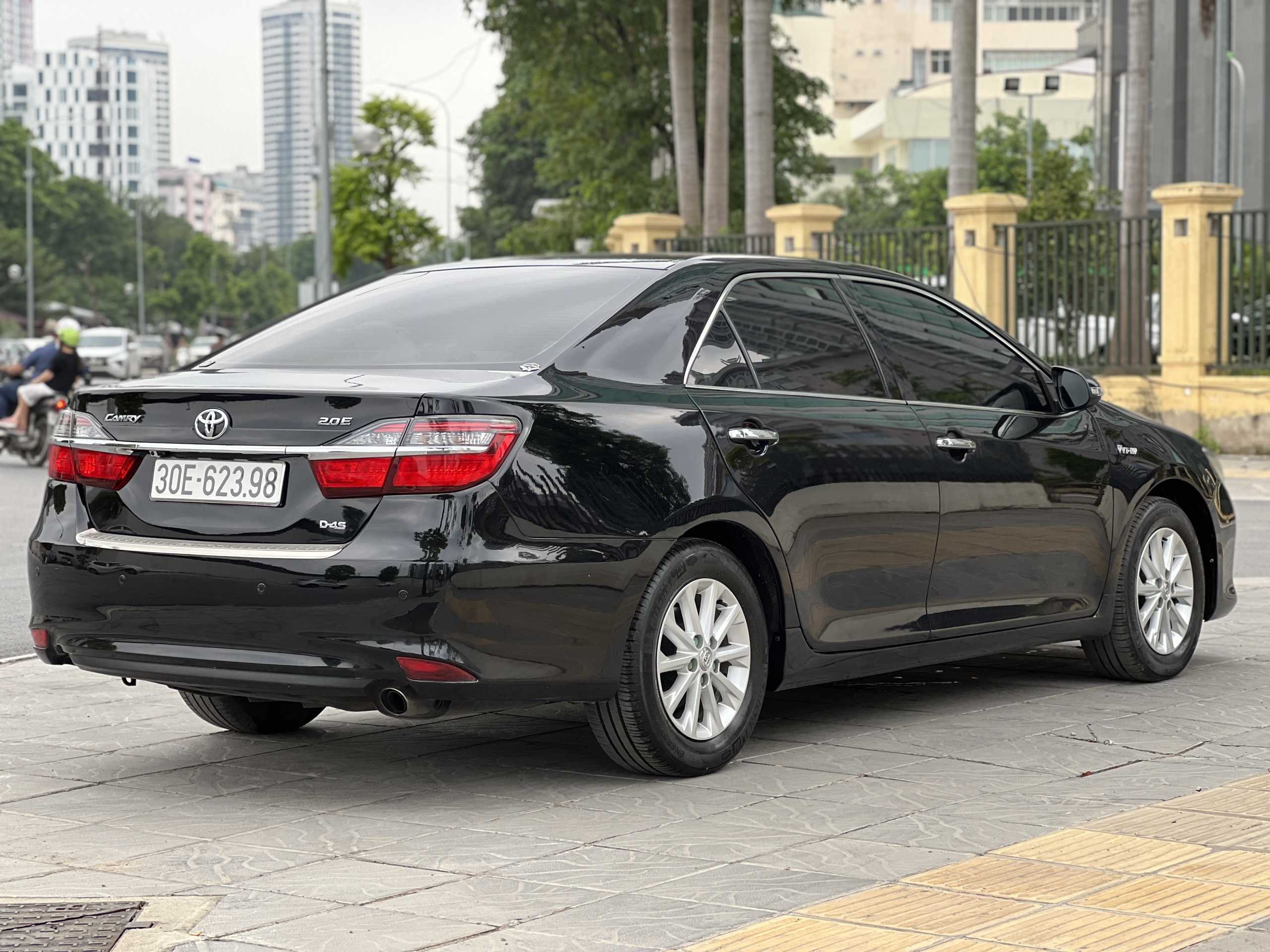 Toyota Camry 2.0E 2016 - 6