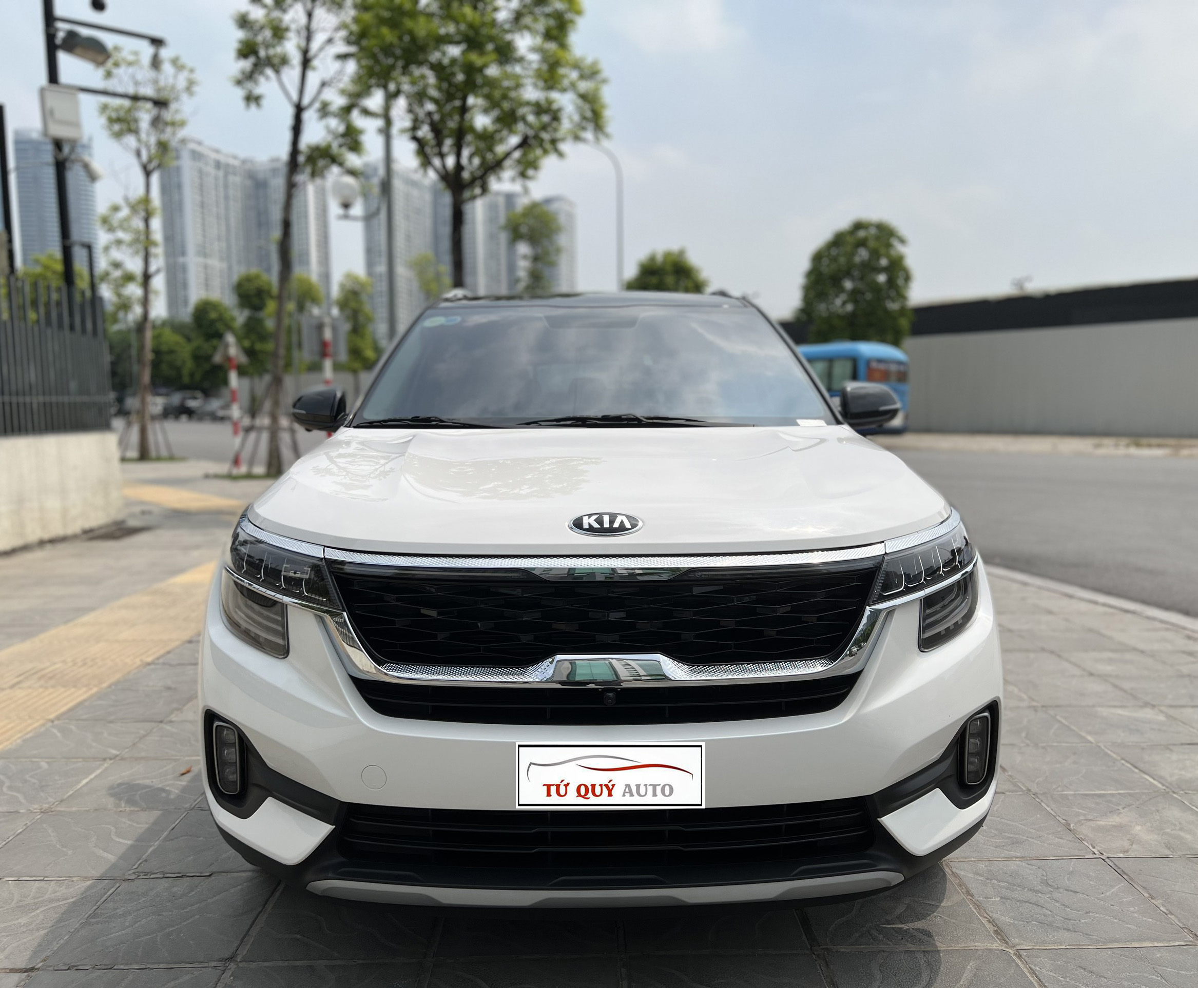 Xe Kia Seltos Premium 1.4AT 2021 - Trắng