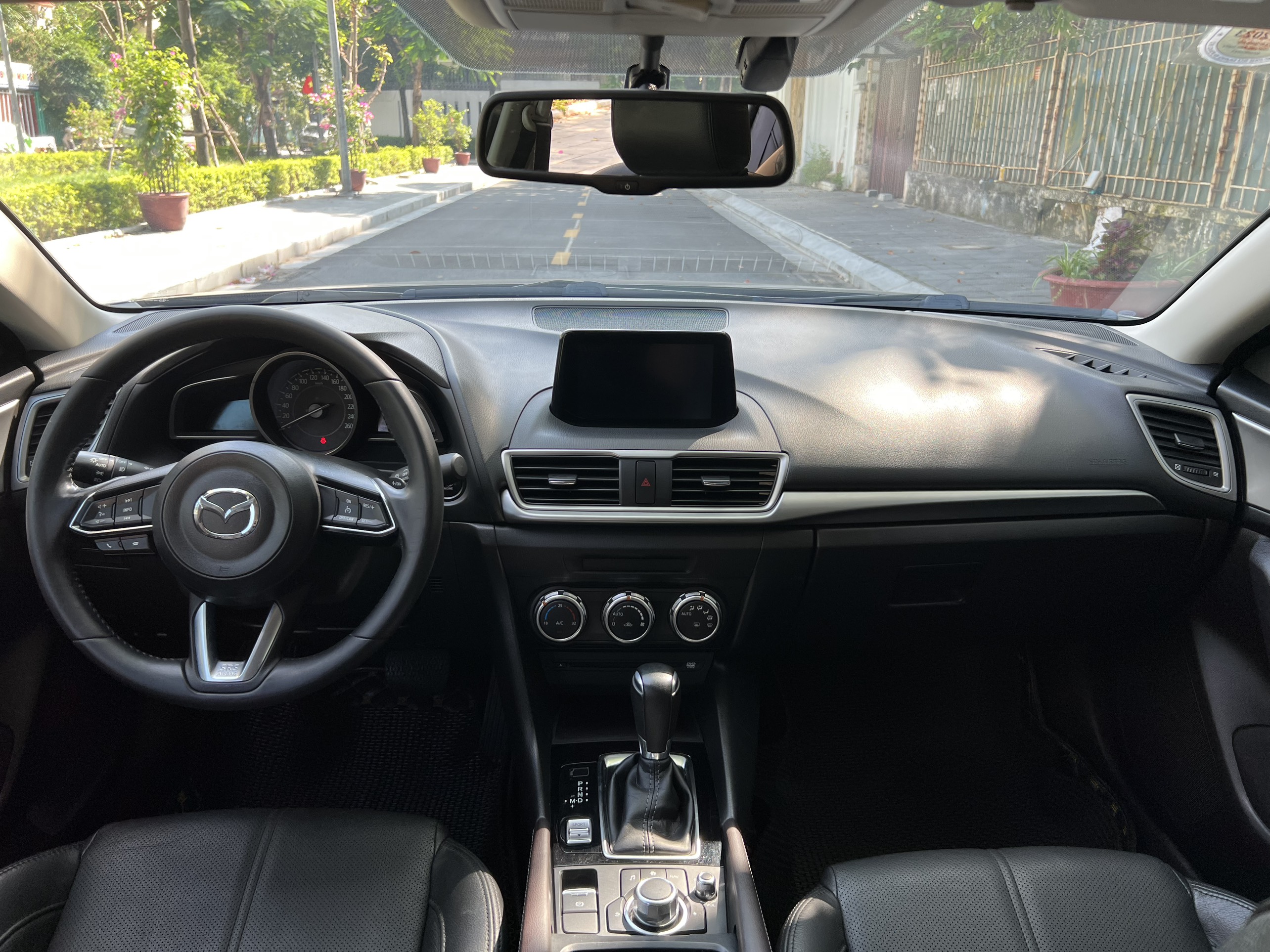 Mazda 3 Sedan 2018 - 8