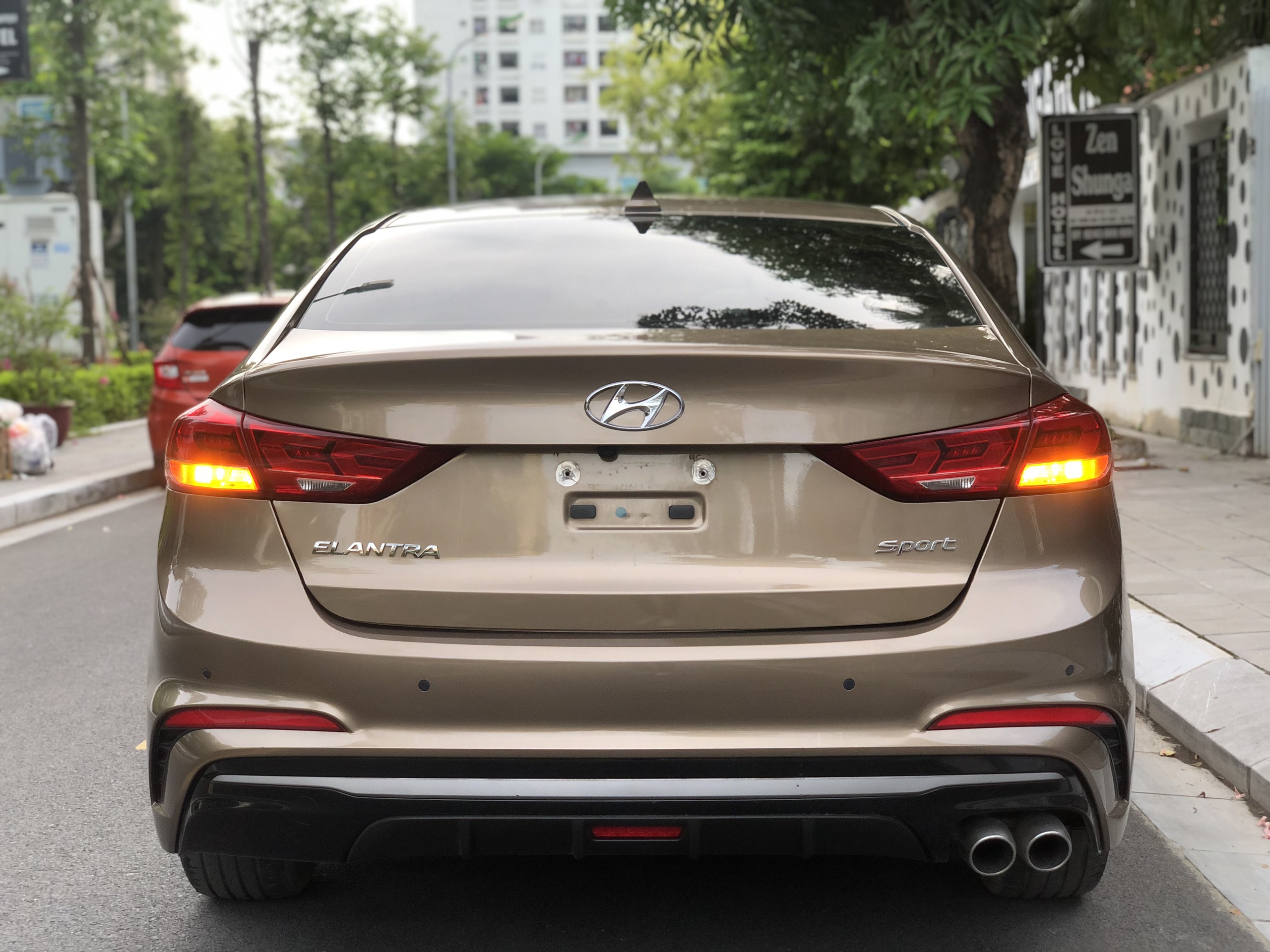 Hyundai Elantra Turbo 2019 - 5