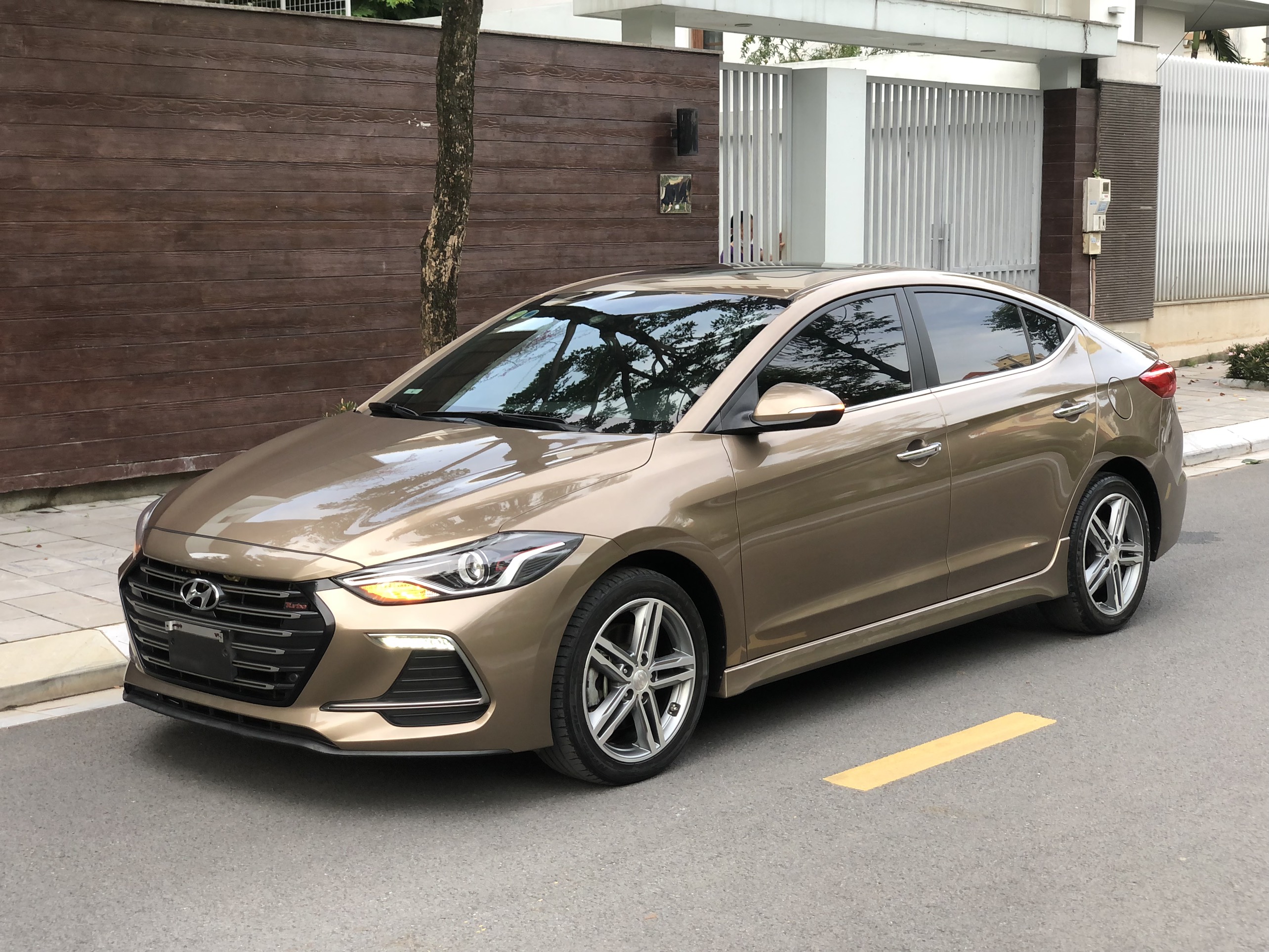 Hyundai Elantra Turbo 2019 - 7