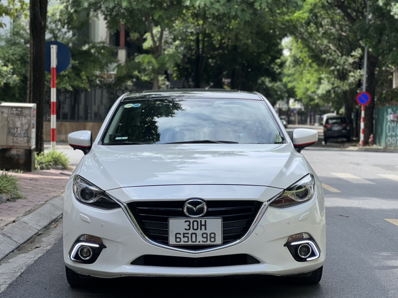 Xe Mazda 3 Sedan 2.0AT 2015 - Trắng