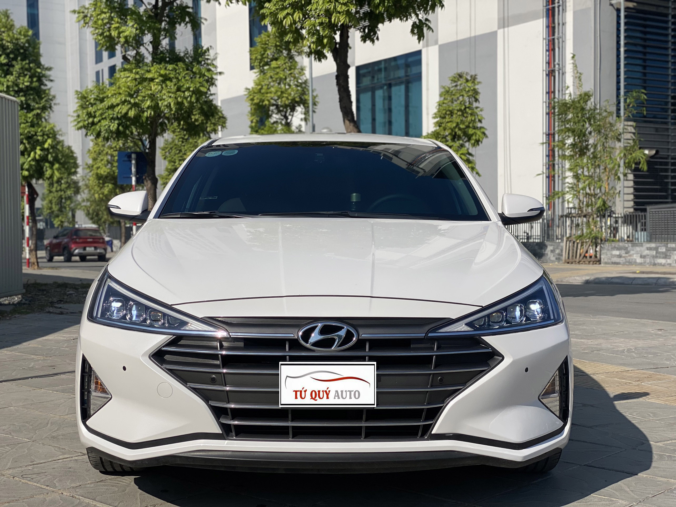 Xe Hyundai Elantra 2.0AT 2020 - Trắng