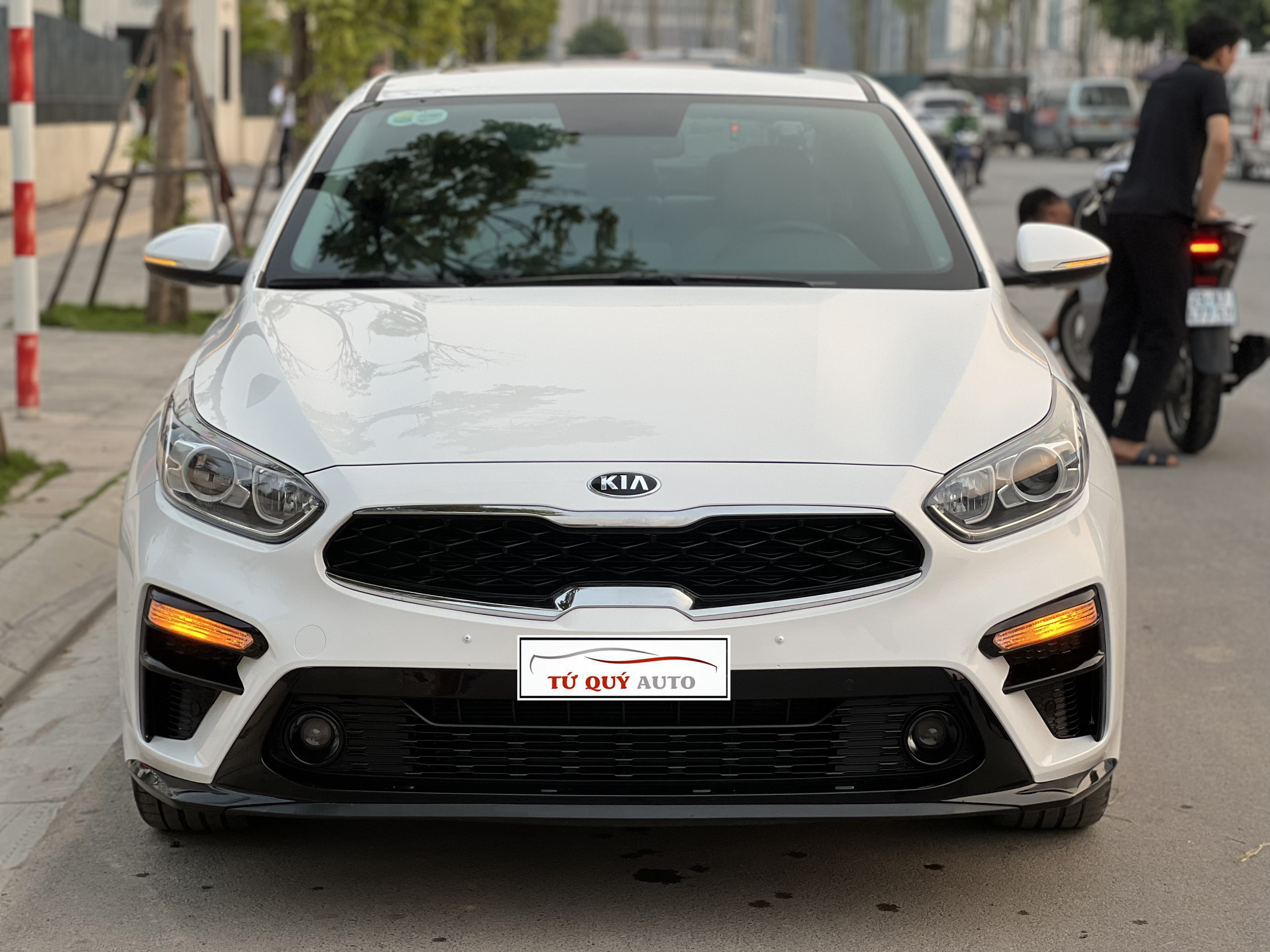 Xe Kia Cerato Luxury 1.6AT 2019 - Trắng