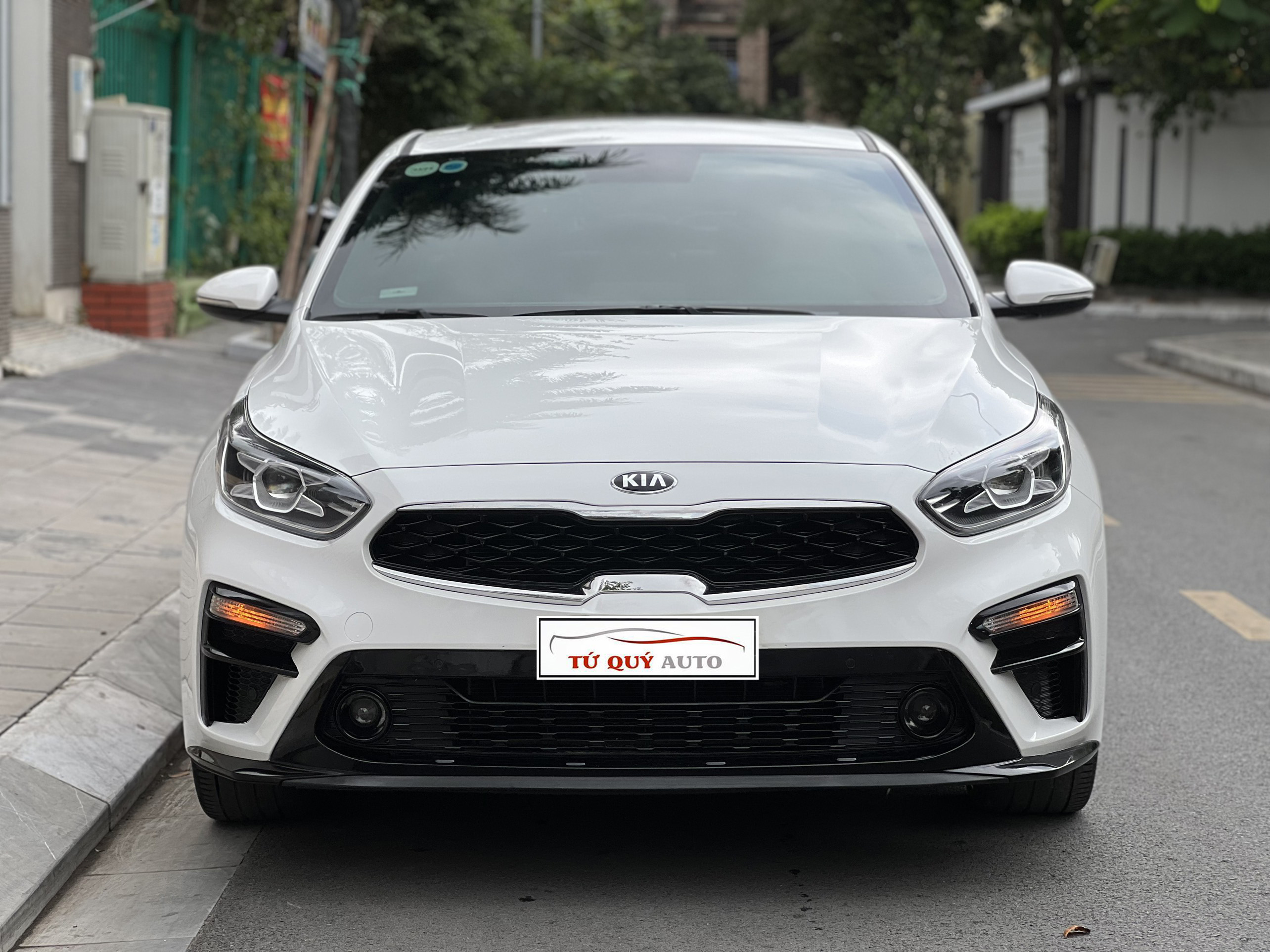 Xe Kia Cerato Premium 2.0AT 2020 - Trắng