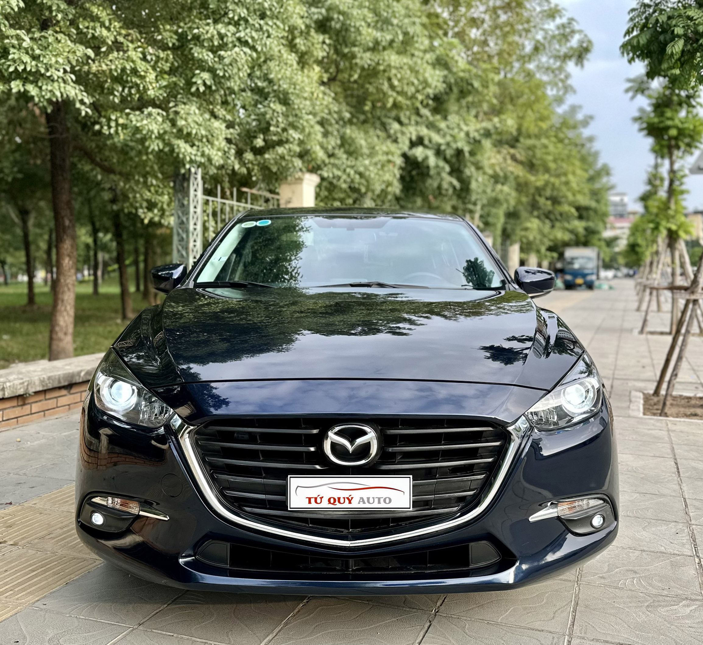 Xe Mazda 3 Sedan 1.5AT 2018 - Xanh Đen