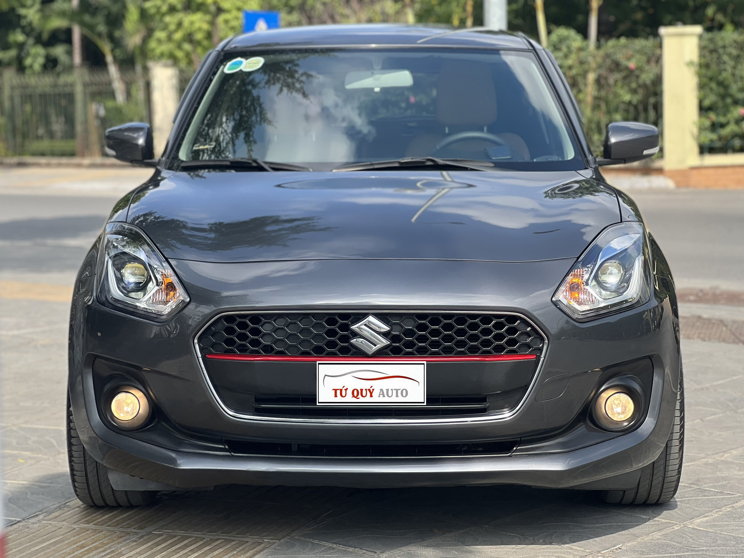 Xe Suzuki Swift GLX 1.2AT 2019 - Xám