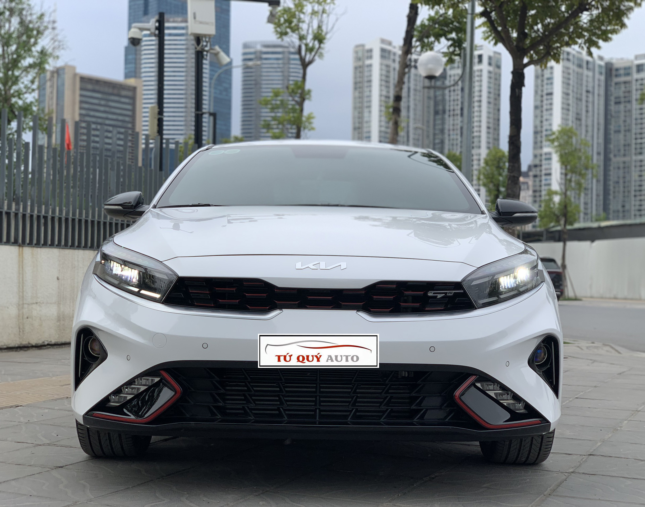 Xe Kia K3 GT-Line 1.6Turbo 2022 - Trắng