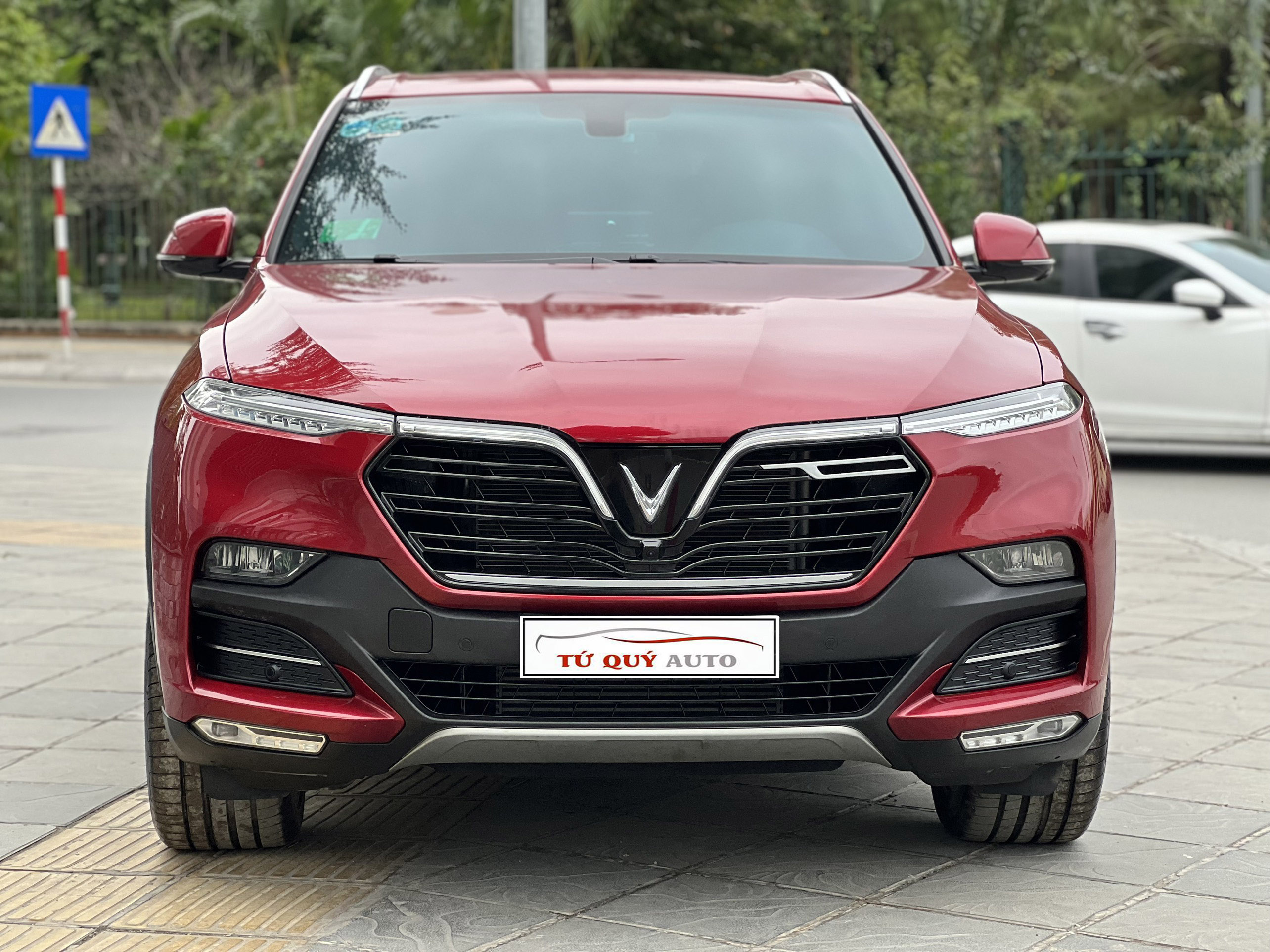 Xe VinFast Lux SA 2.0 Premium 2021 - Đỏ