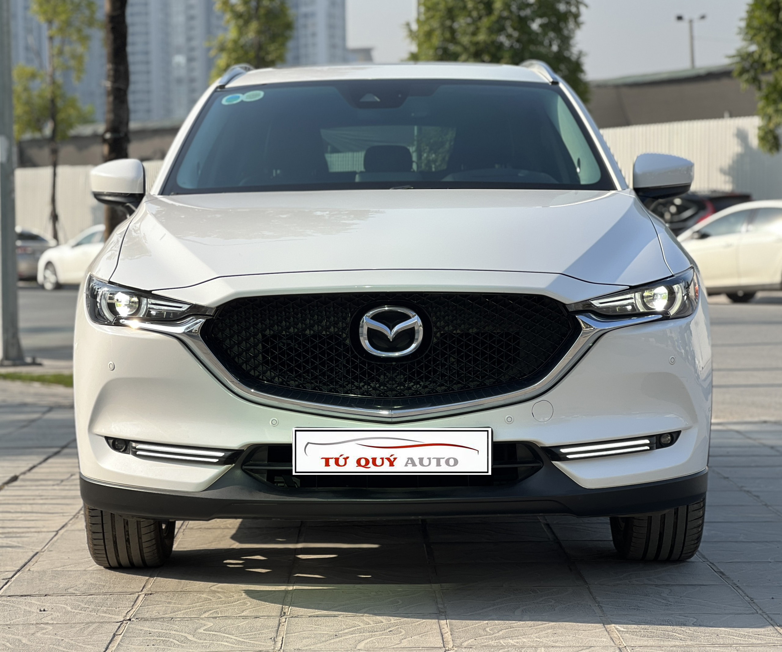 Xe Mazda CX5 2.5AT 2WD 2018 - Trắng