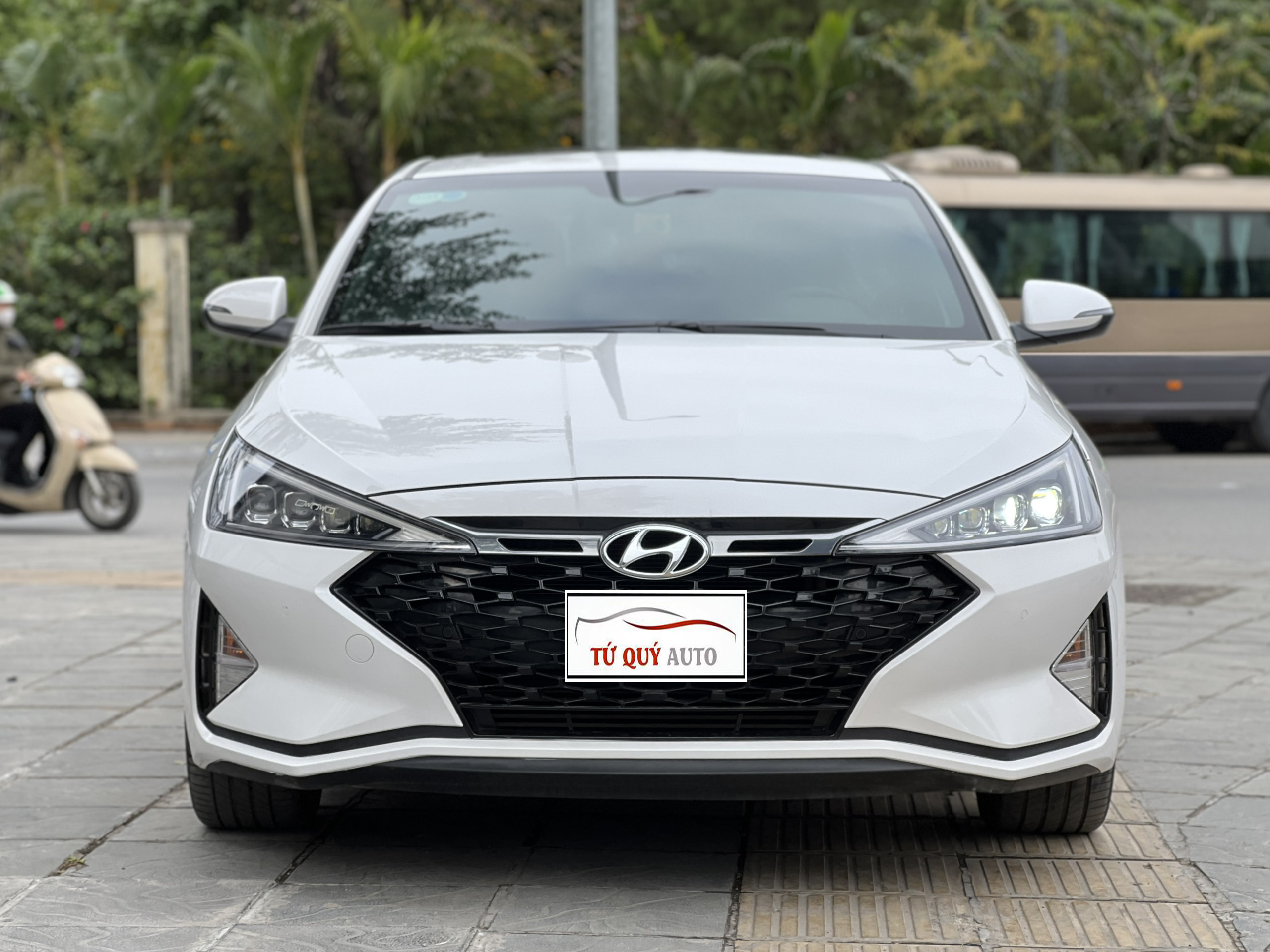 Xe Hyundai Elantra Sport 1.6 AT 2020 - Trắng