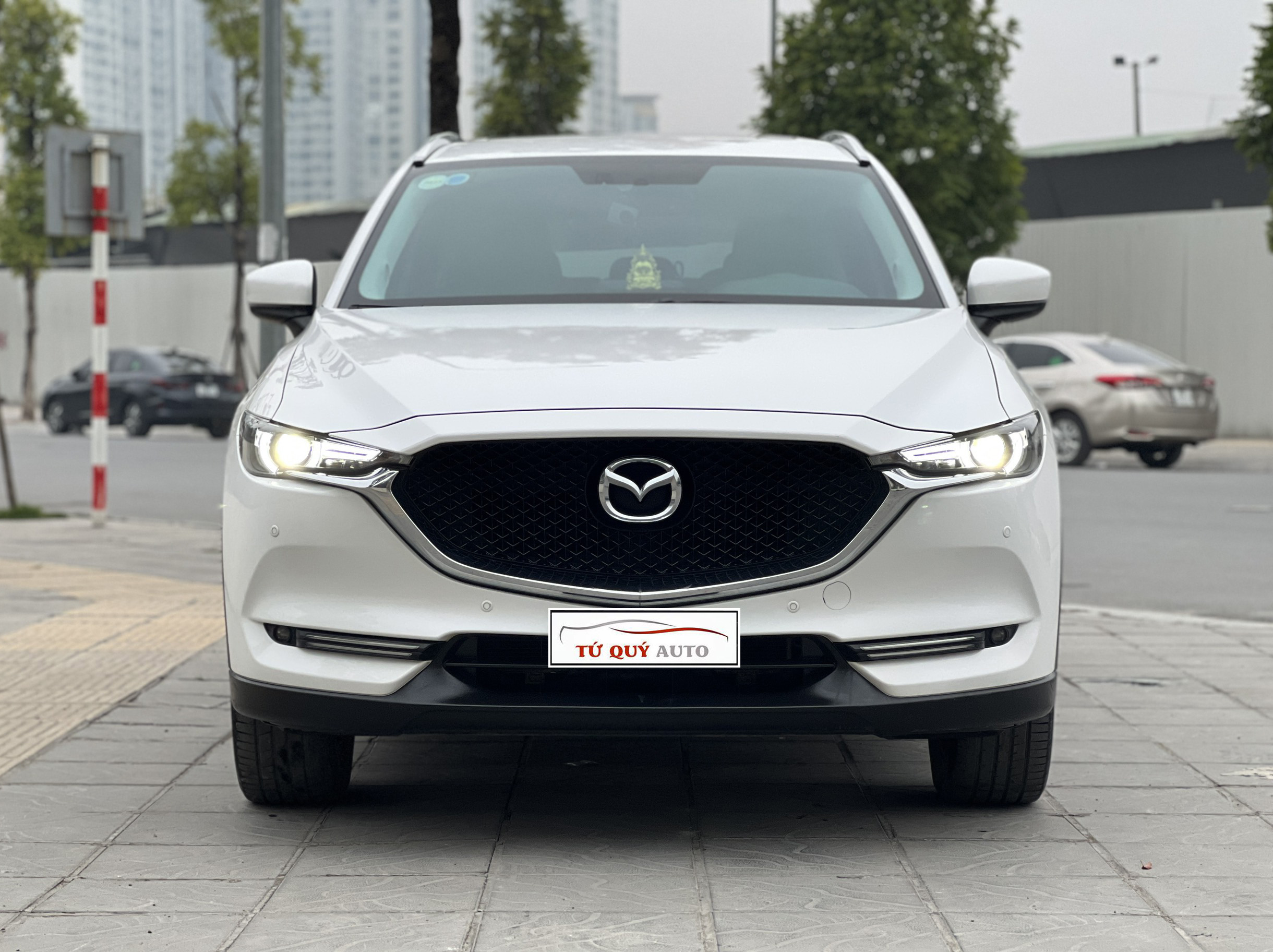 Xe Mazda CX5 2.0AT 2019 - Trắng