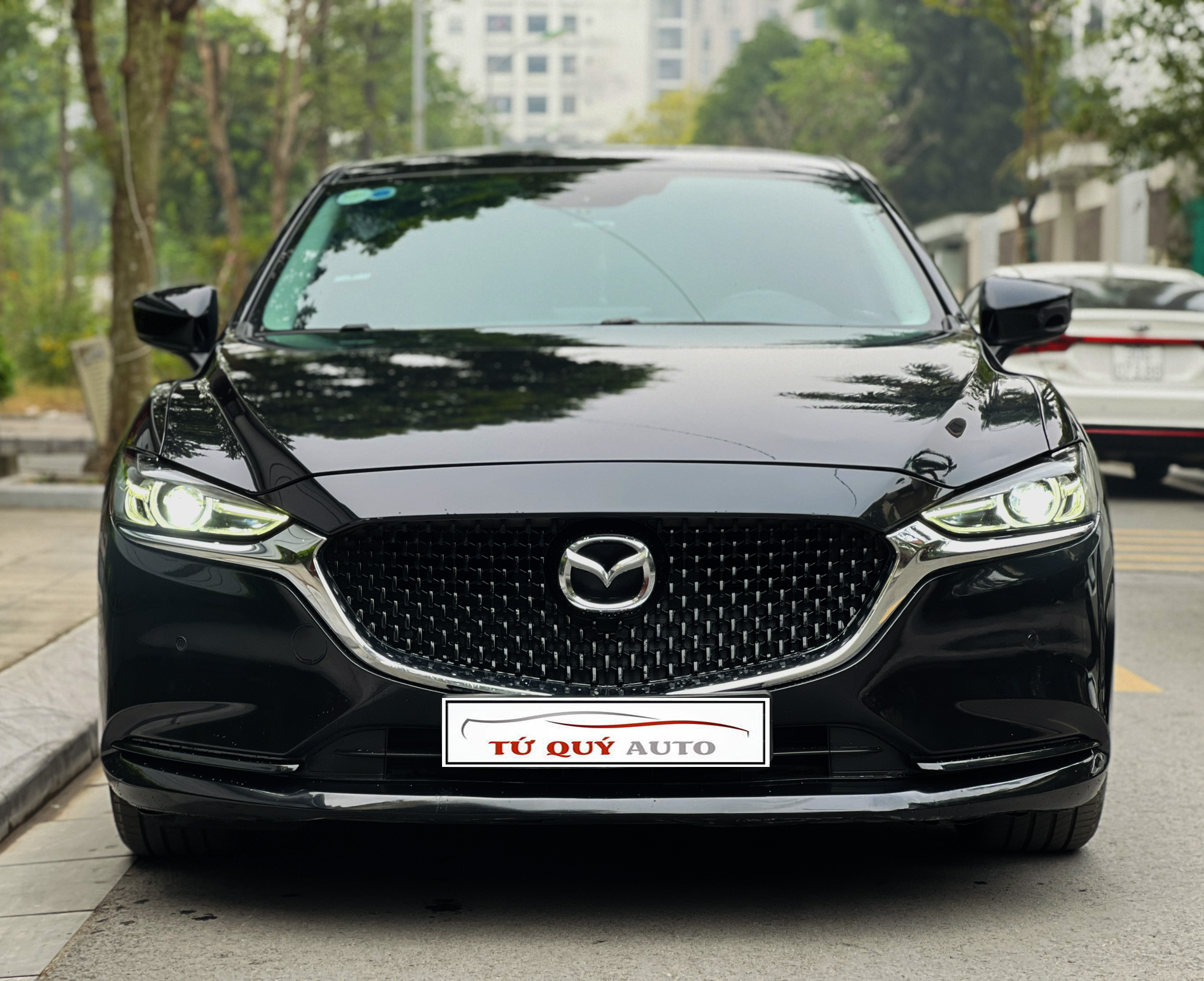 Xe Mazda 6 Luxury 2.0AT 2020 - Đen