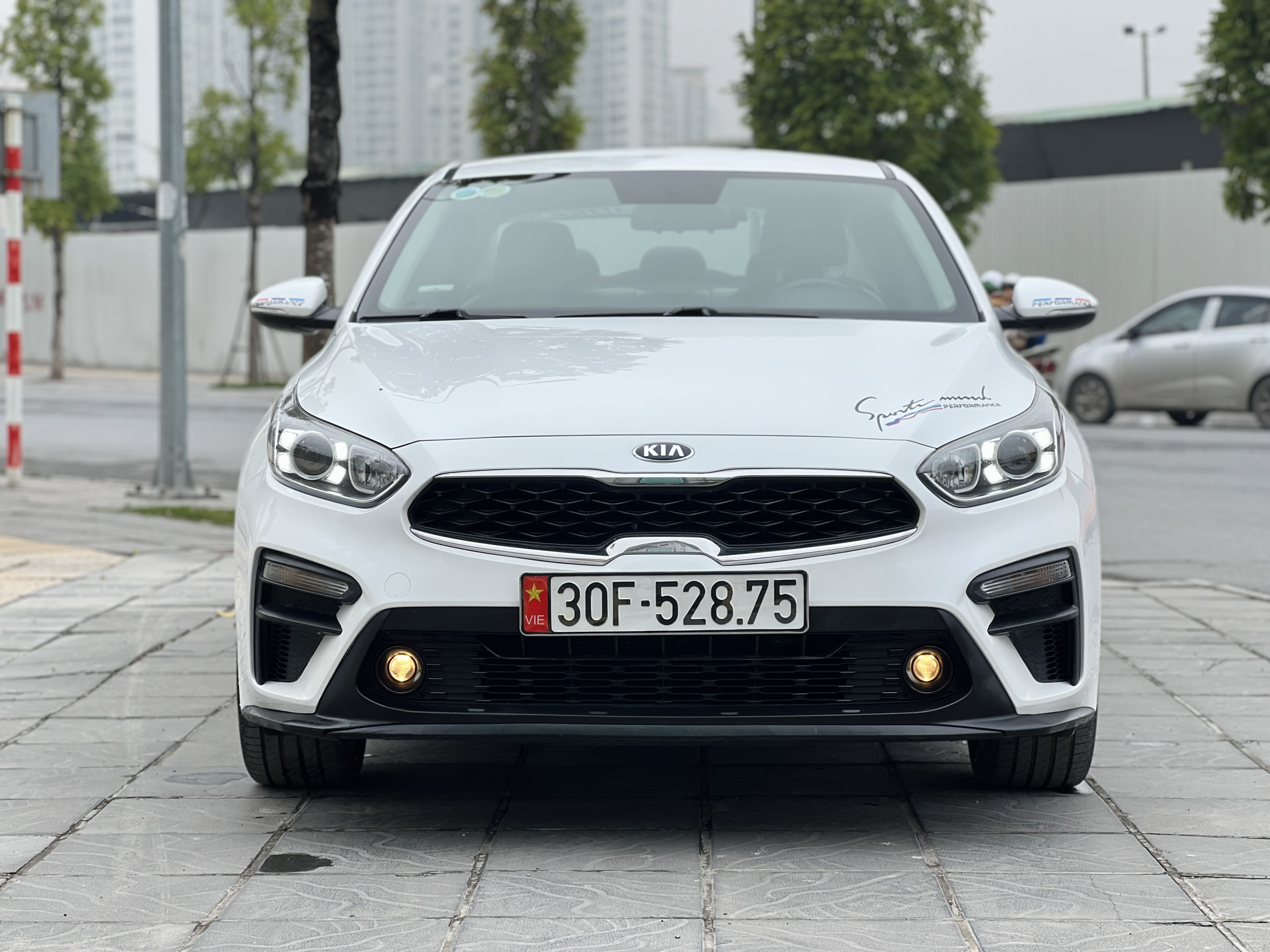 Xe Kia Cerato Deluxe 1.6AT 2018 - Trắng