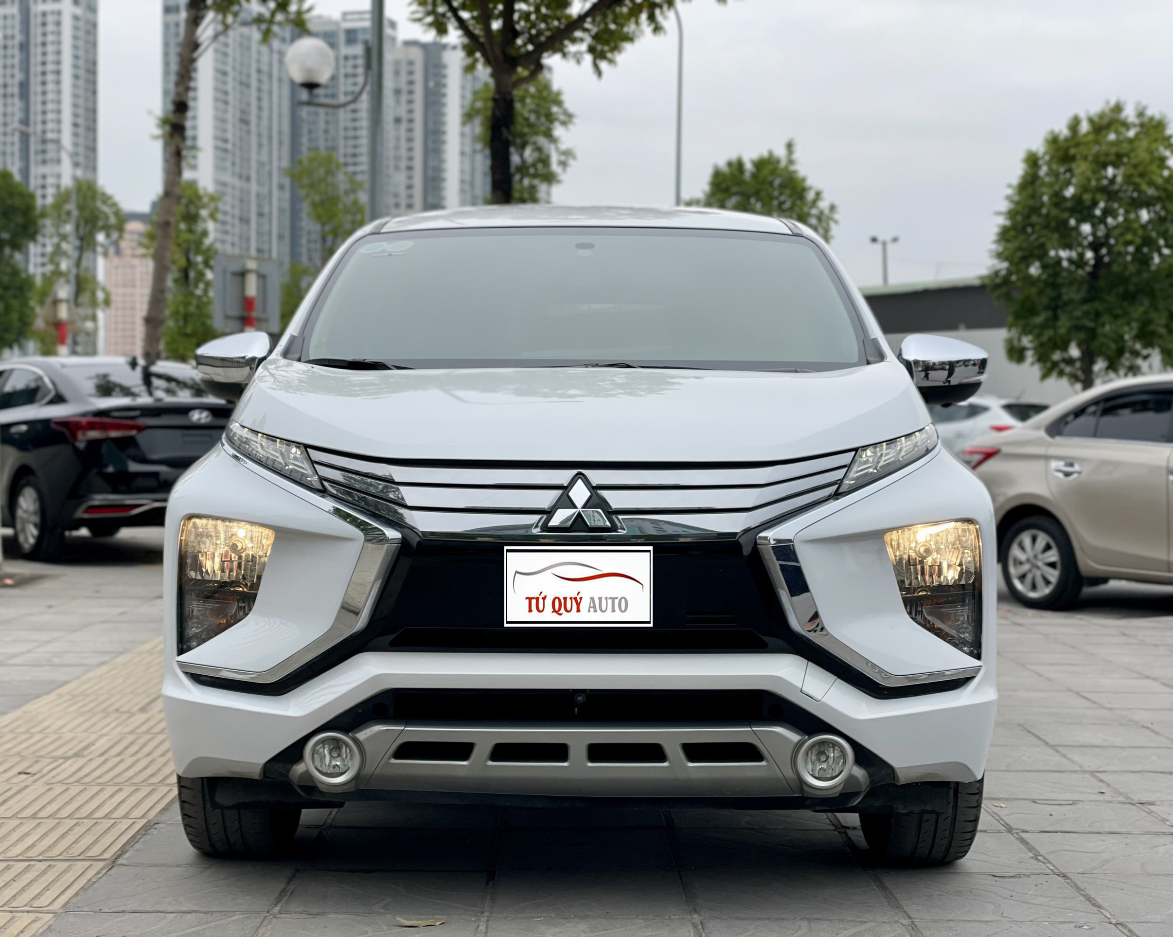 Xe Mitsubishi Xpander 1.5AT 2019 - Trắng