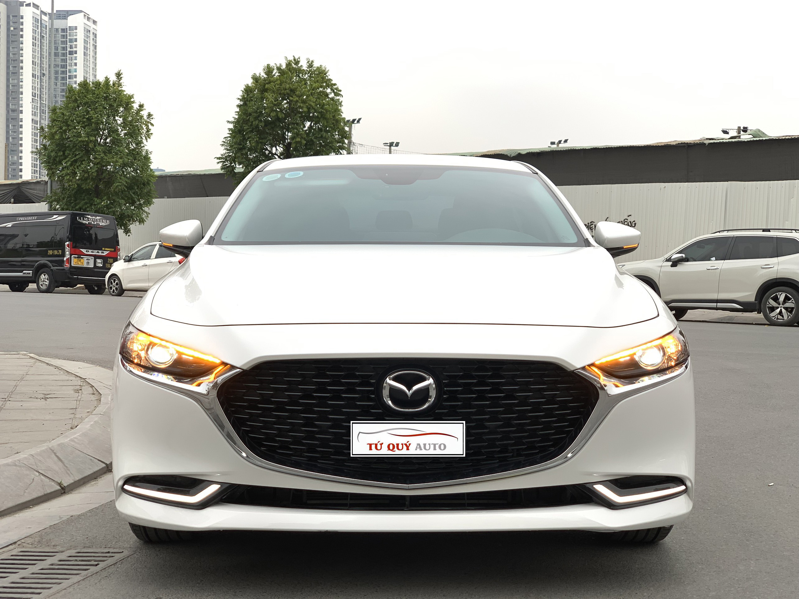 Xe Mazda 3 Luxury 1.5AT 2022 - Trắng