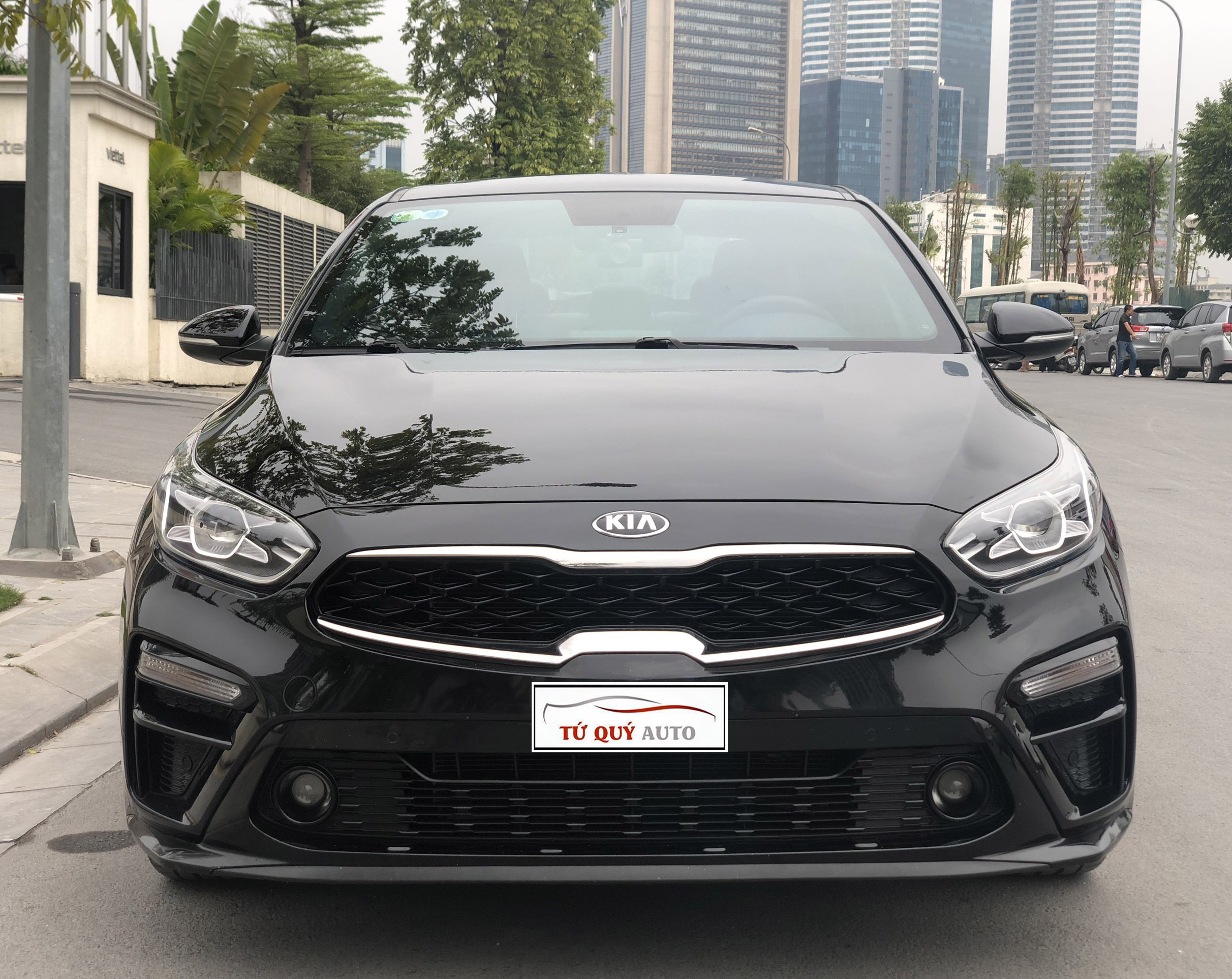 Xe Kia Cerato Premium 2.0AT 2019 - Đen