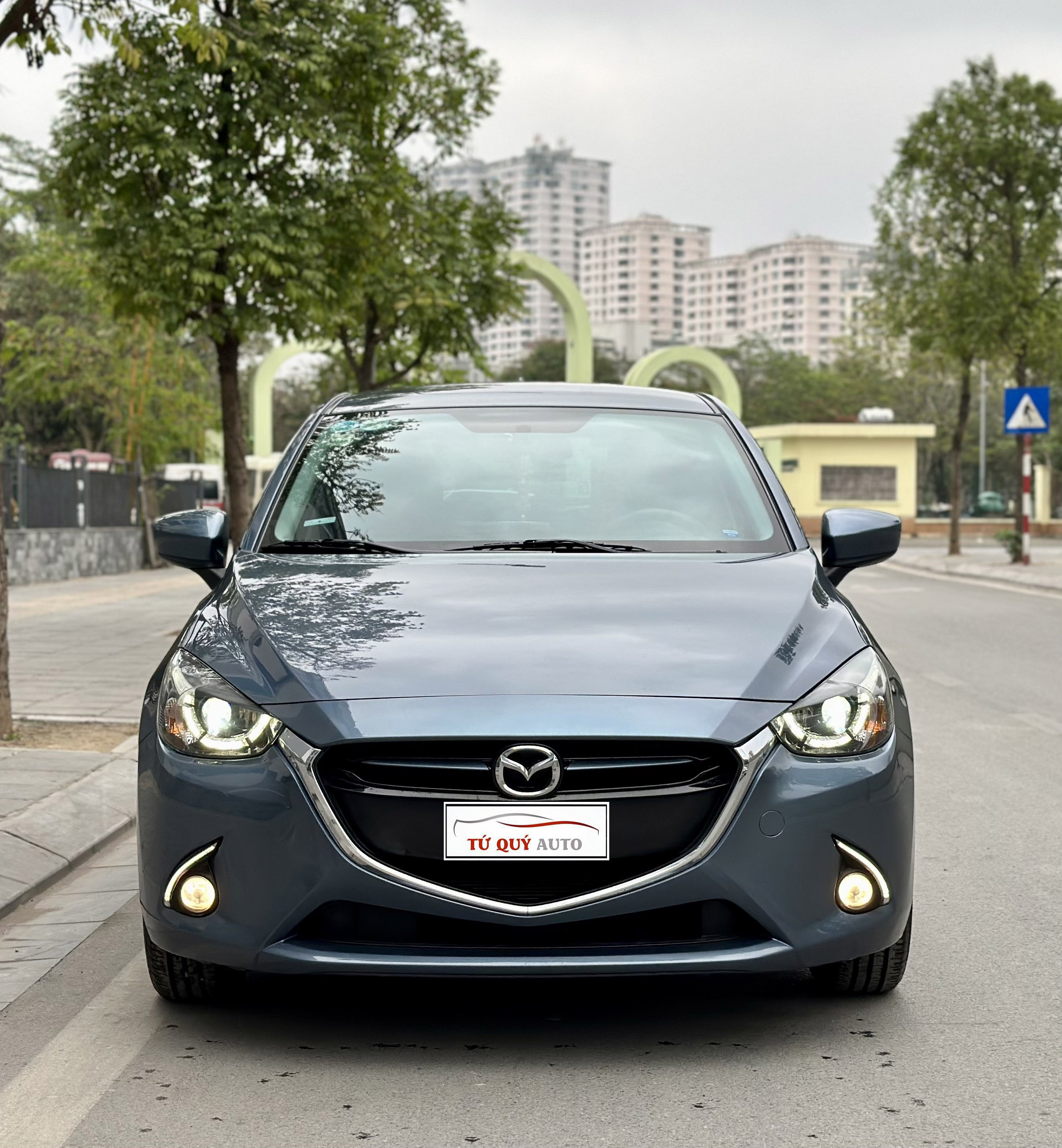 Xe Mazda 2 Hatchback 1.5AT 2017 - Xanh