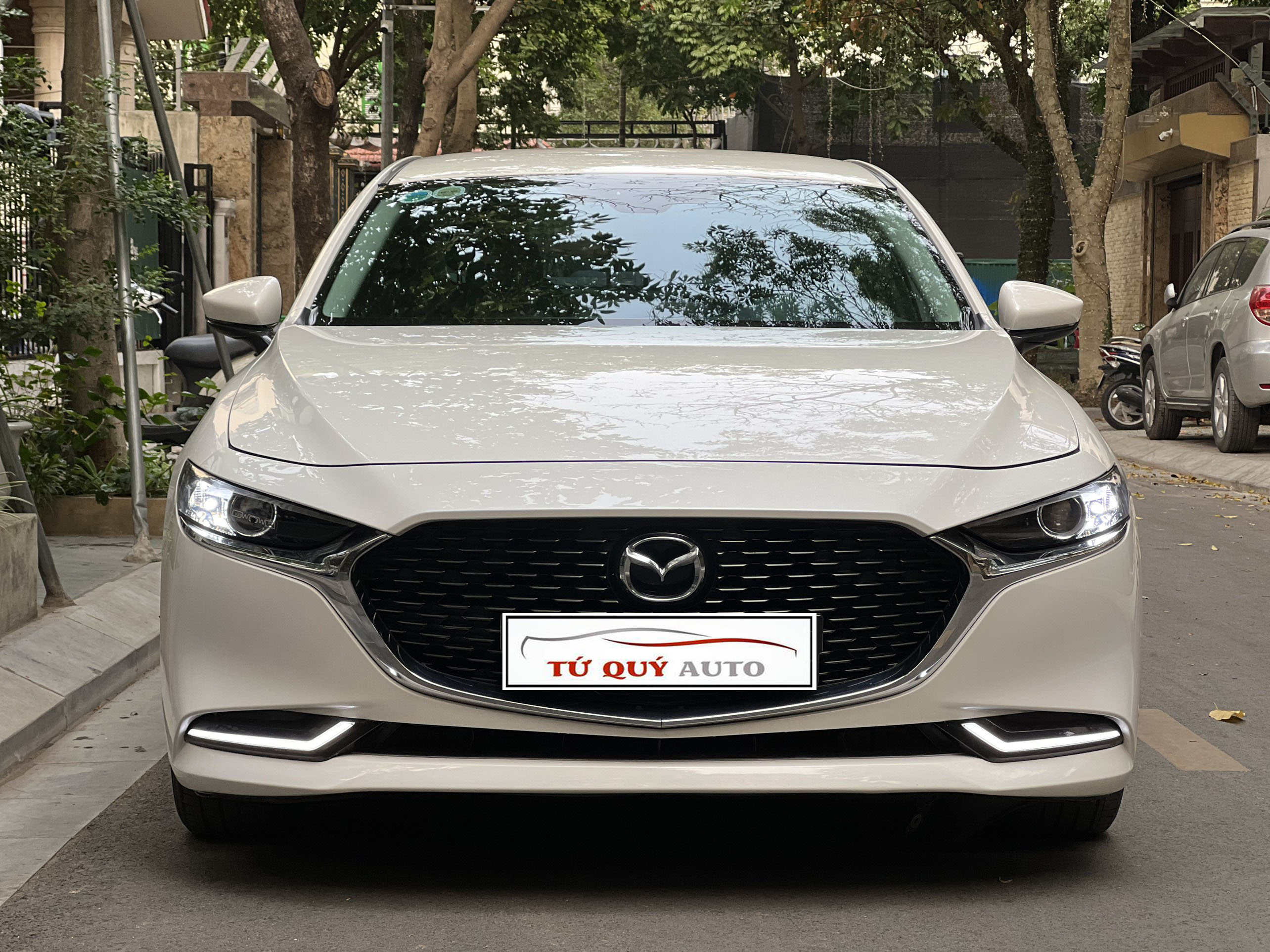 Xe Mazda 3 Luxury 1.5AT 2020 - Trắng