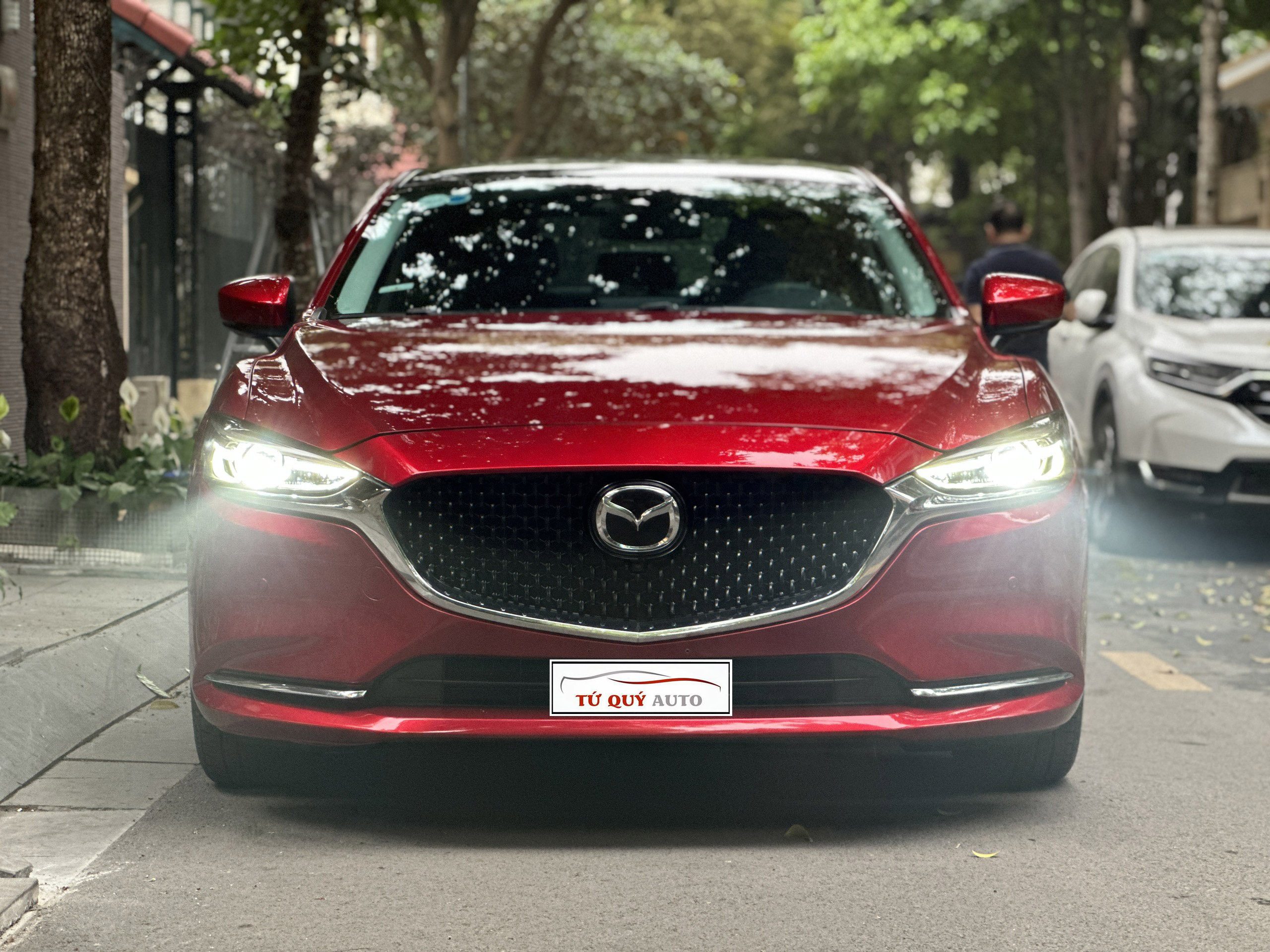 Xe Mazda 6 Premium 2.0AT 2020 - Đỏ