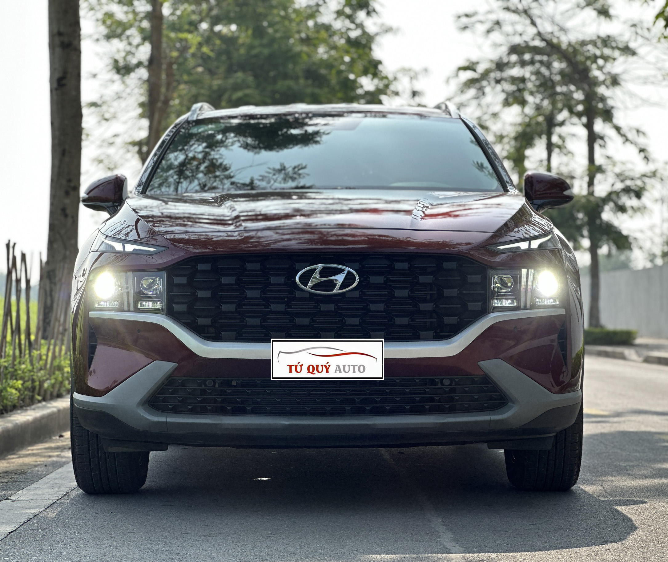 Xe Hyundai SantaFe 2.5AT 2022 - Đỏ Mận