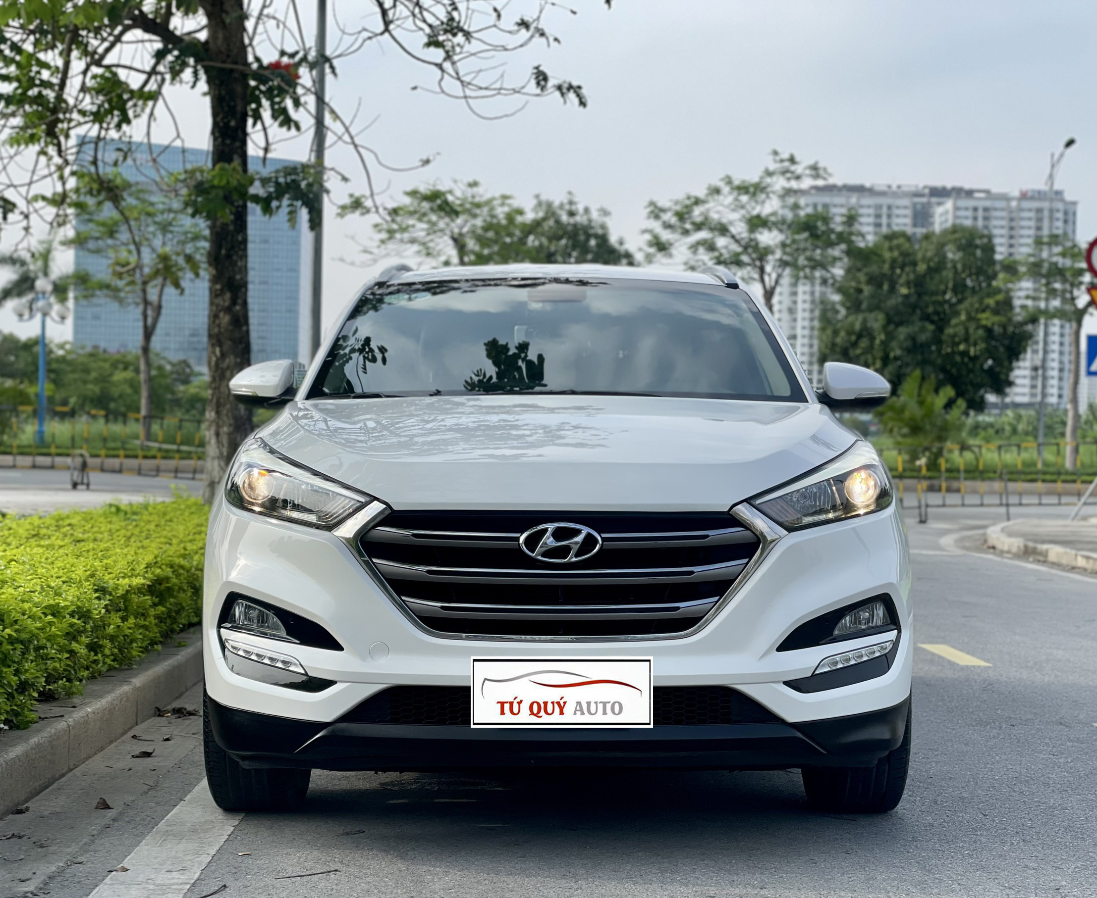 Xe Hyundai Tucson 2.0AT 2018 - Trắng