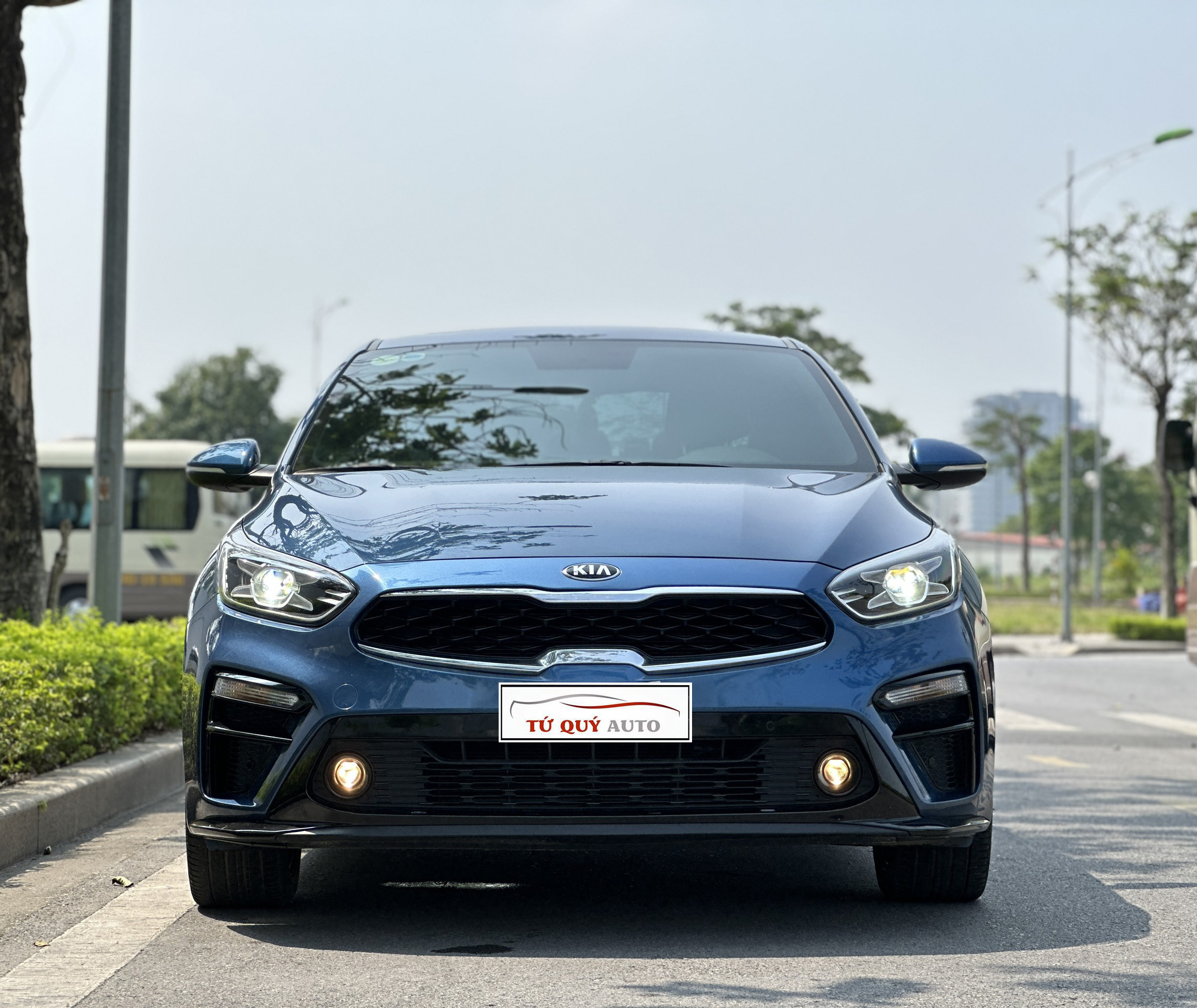 Xe Kia Cerato Premium 2.0AT 2021 - Xanh