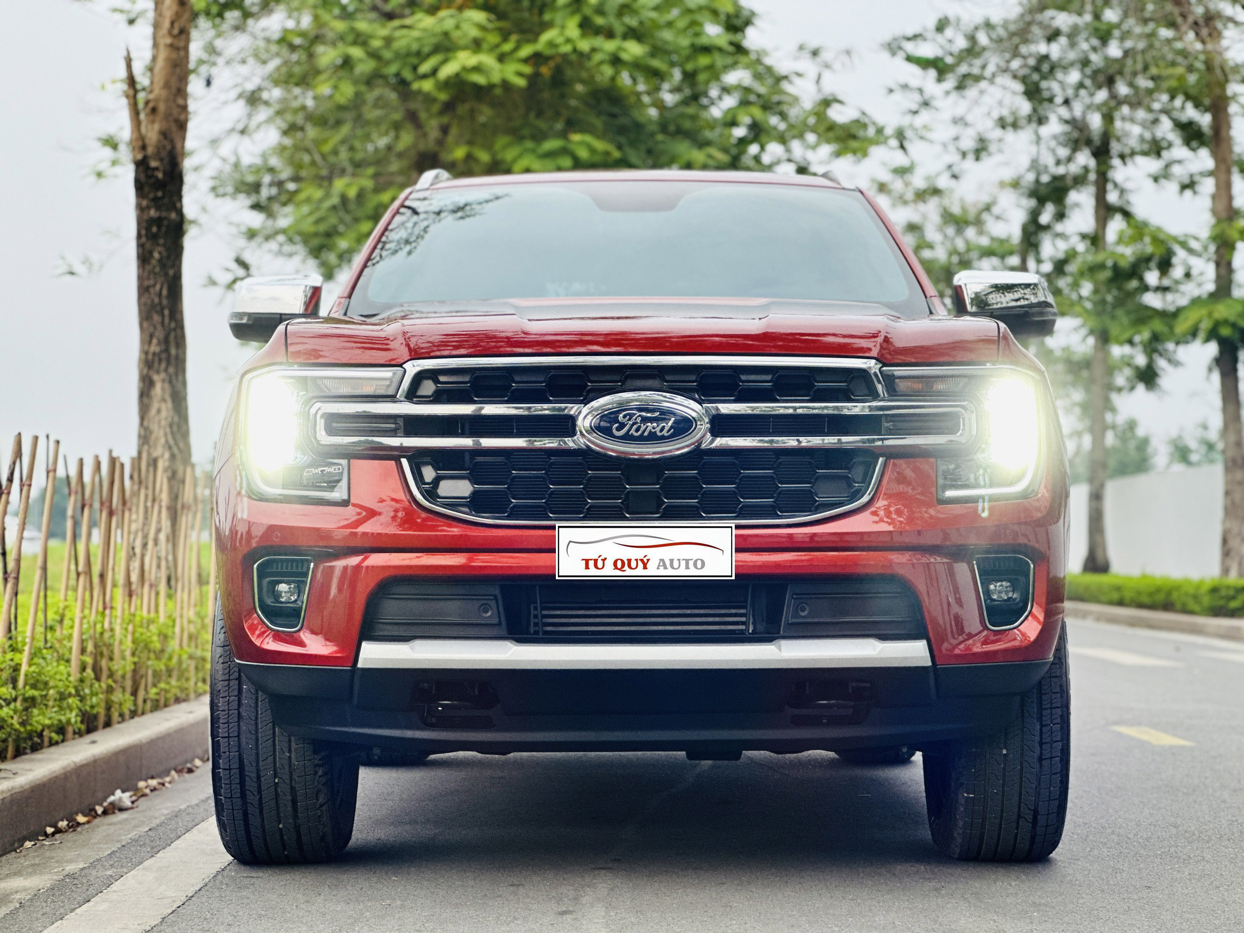 Xe Ford Everest Titanium 2.0AT 2022 - Cam