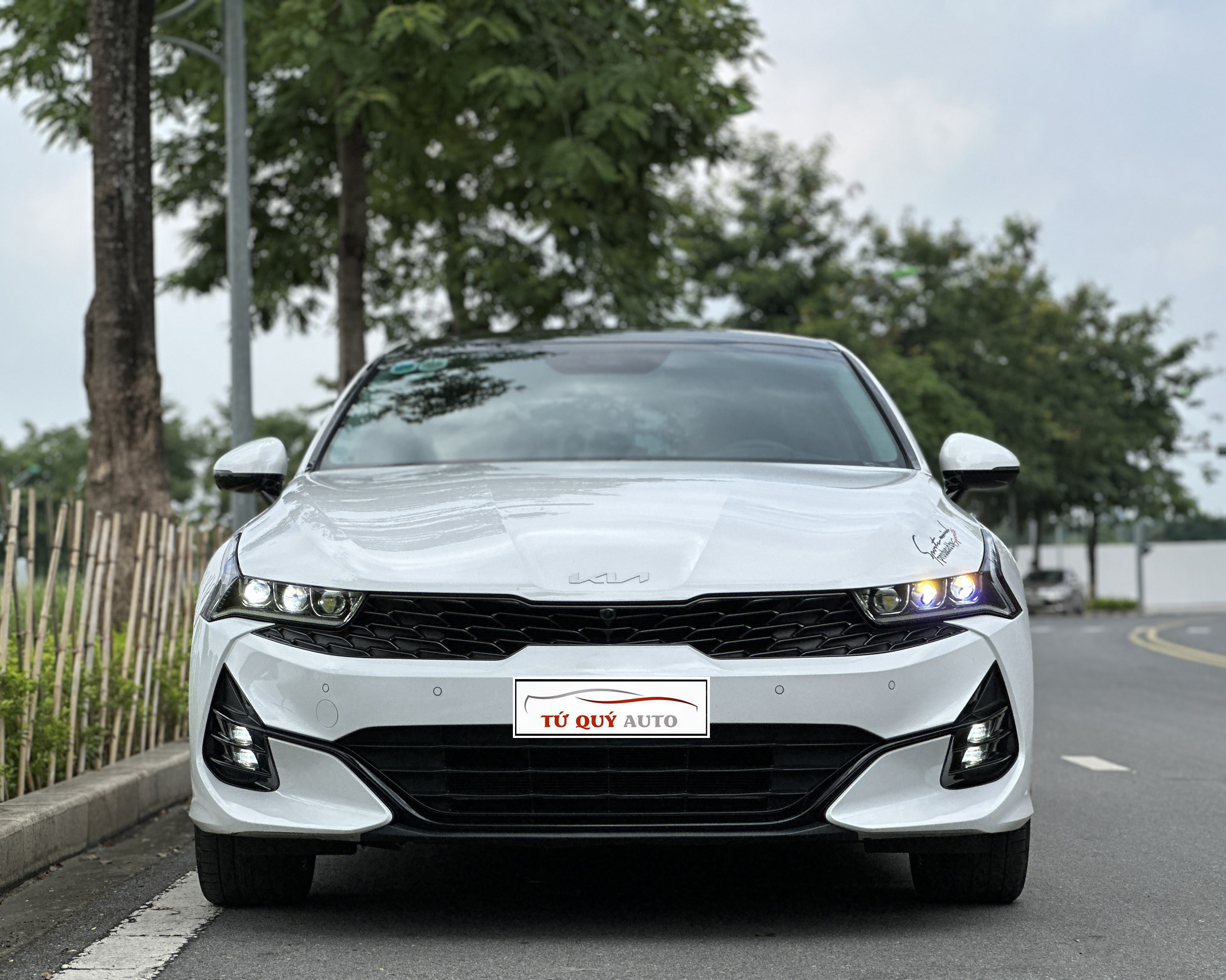 Xe Kia K5 Premium 2.0AT 2022 - Trắng