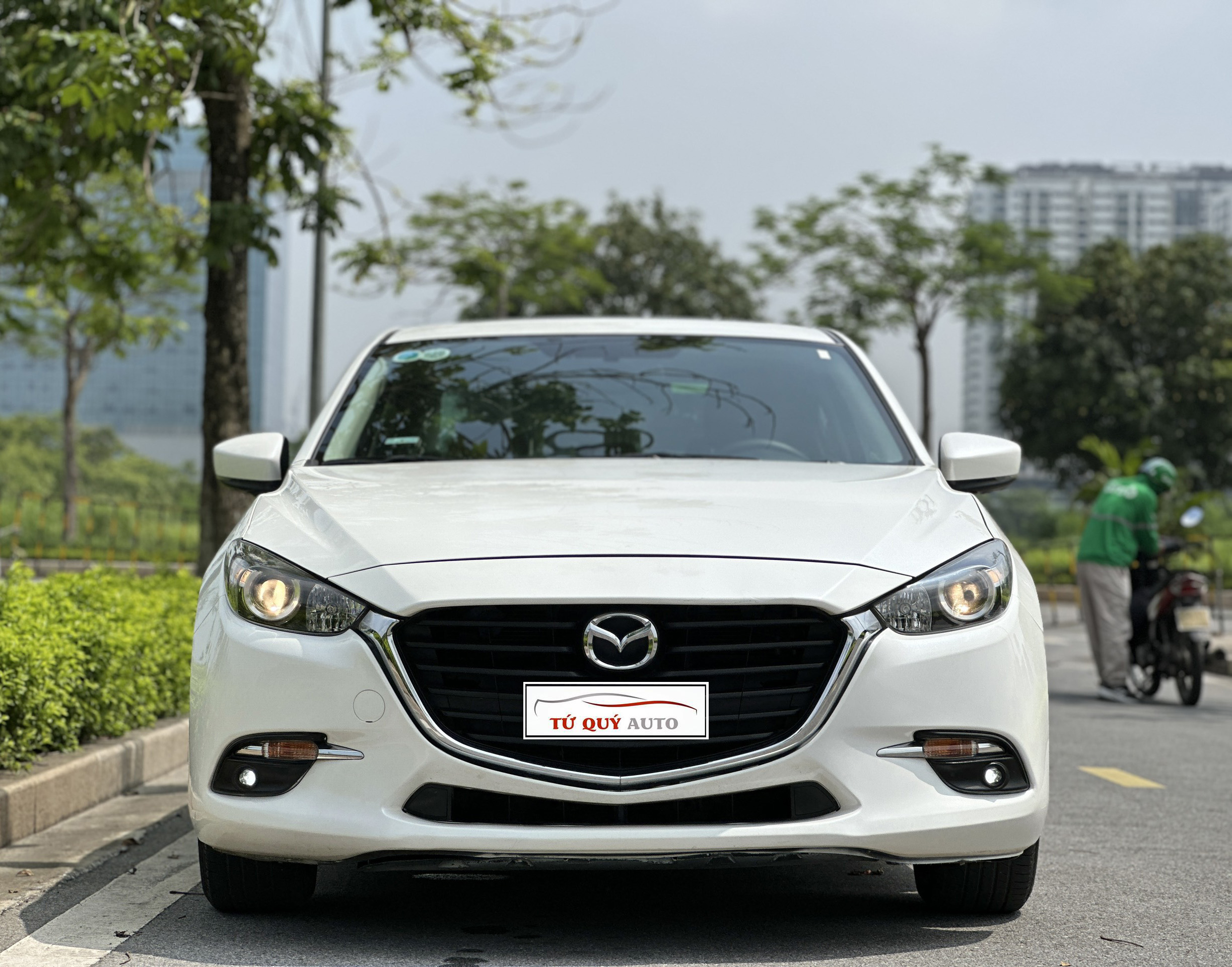 Xe Mazda 3 Sedan 1.5AT 2019 - Trắng