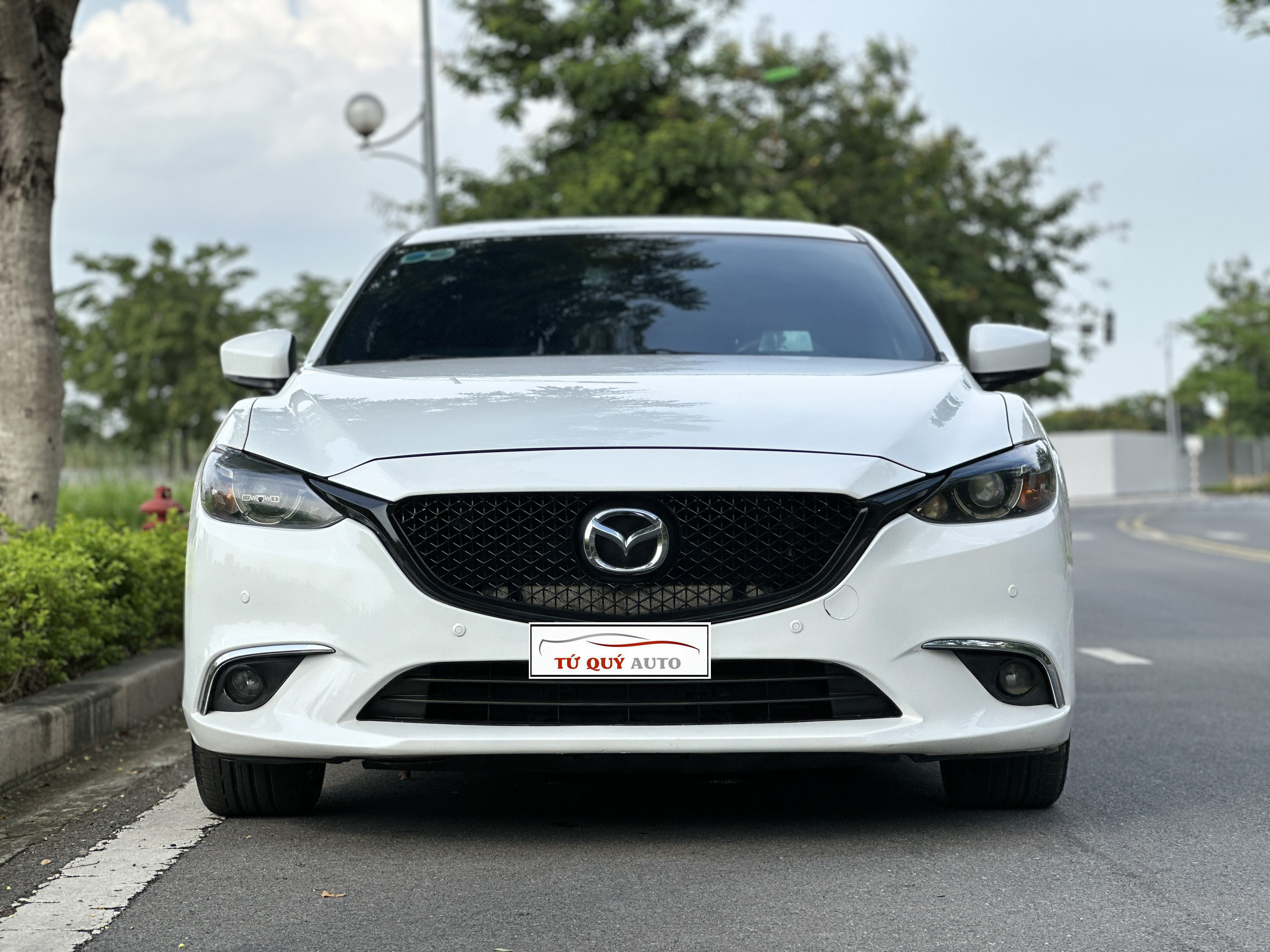 Xe Mazda 6 Premium 2.5AT 2019 - Trắng