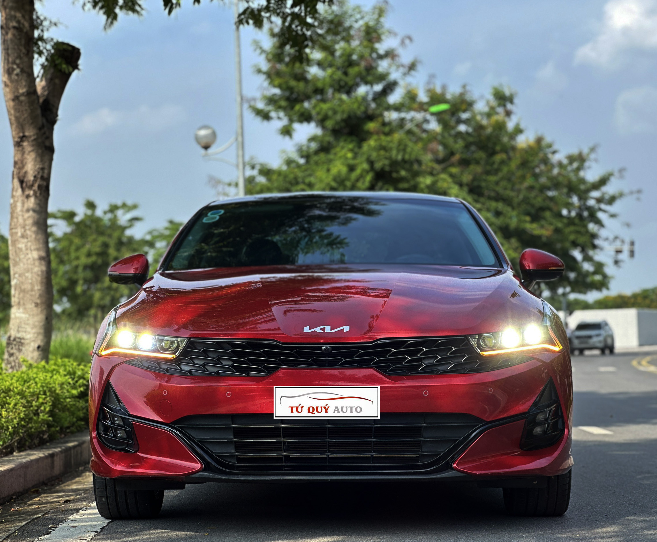 Xe Kia K5 Premium 2.0AT 2022 - Đỏ