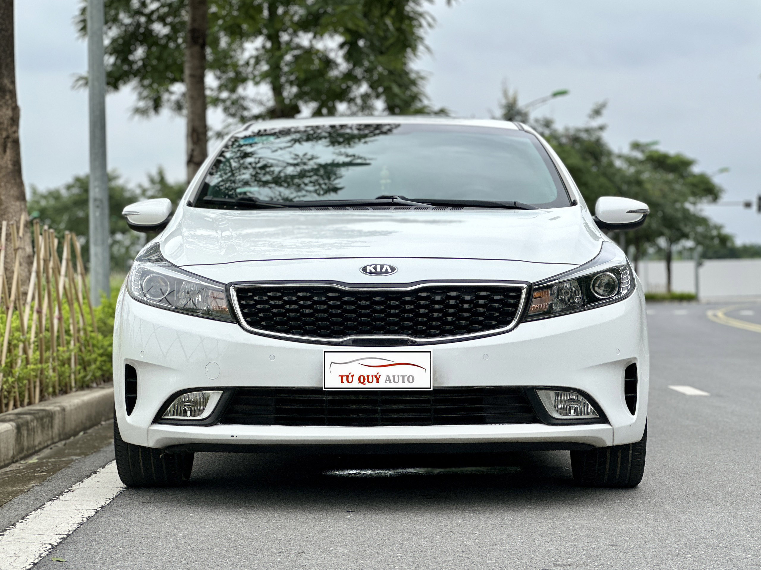 Xe Kia Cerato 1.6AT 2018 - Trắng