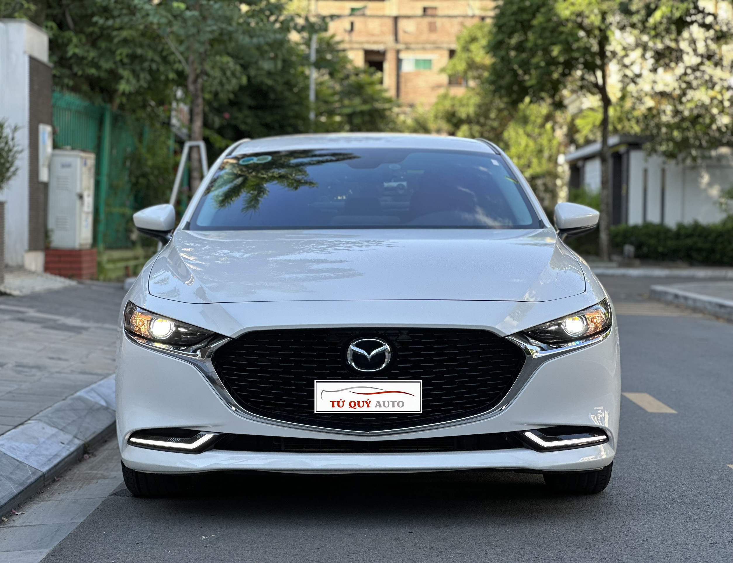 Xe Mazda 3 Luxury 1.5AT 2020 - Trắng