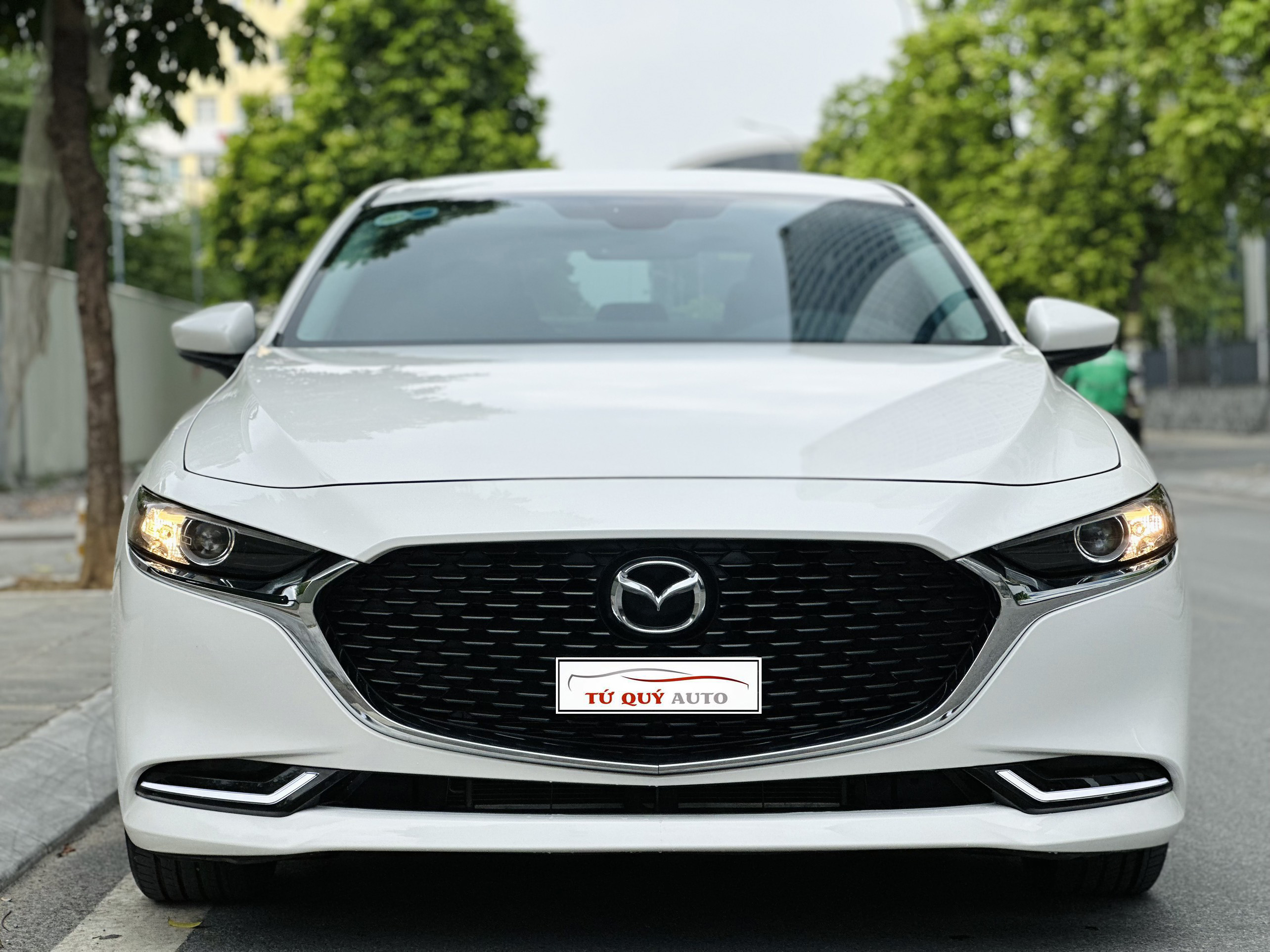 Xe Mazda 3 Luxury 1.5AT 2021 - Trắng