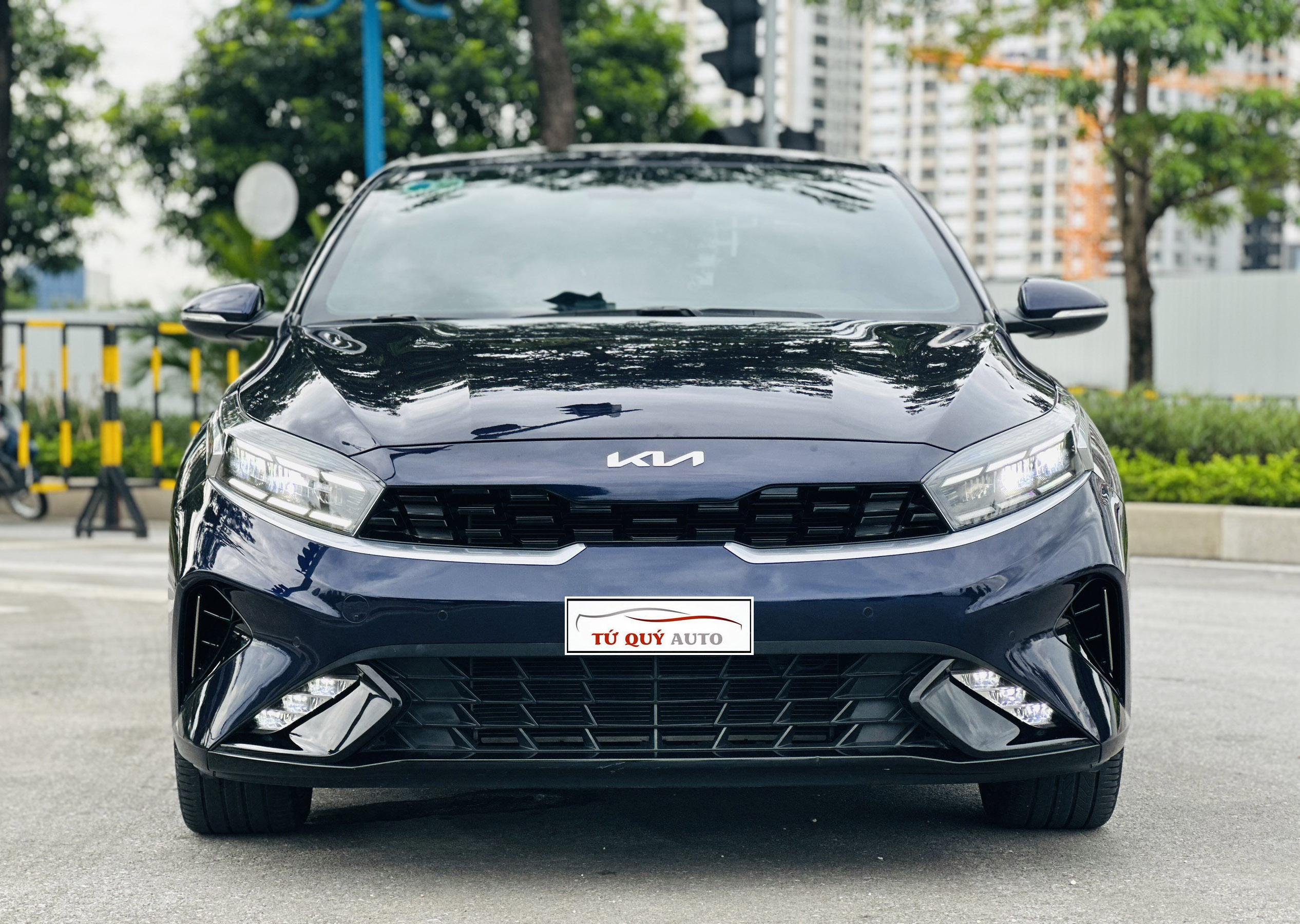 Xe Kia K3 Premium 2.0AT 2021 - Xanh Đen