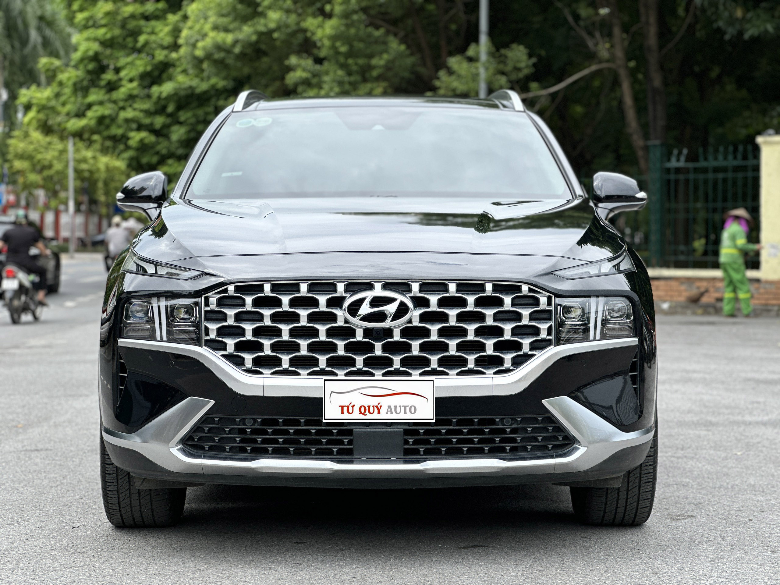 Xe Hyundai SantaFe Cao cấp 2.5L HTRAC 2022 - Đen