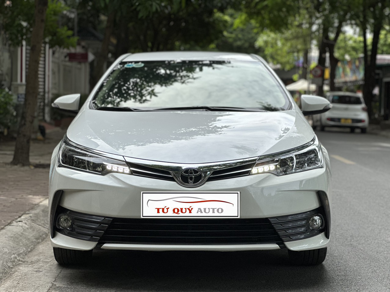 Xe Toyota Corolla altis 1.8G 2020 - Trắng