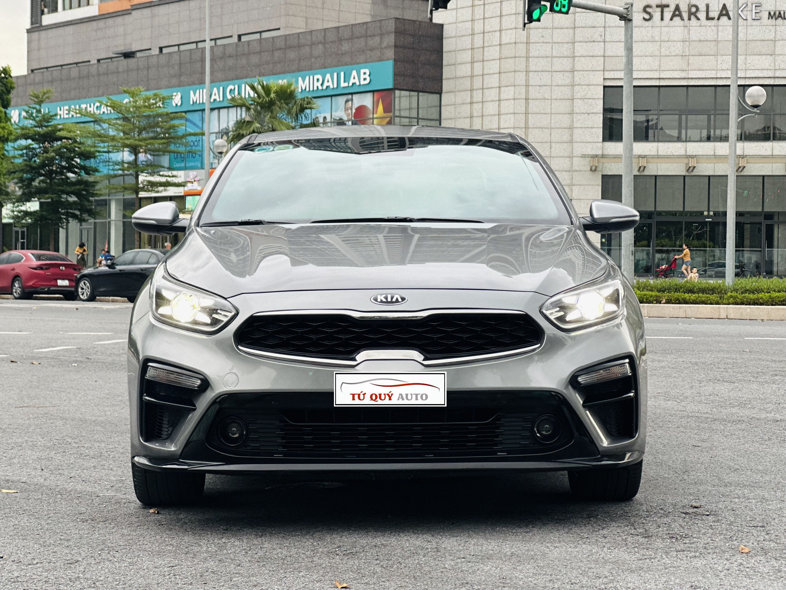 Xe Kia Cerato Premium 2.0AT 2019 - Xám