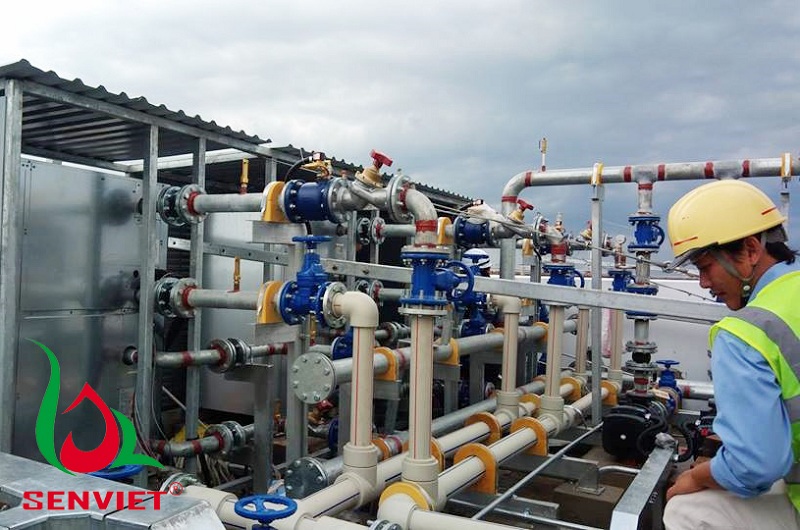 Thi công, lắp đặt máy nước nóng trung tâm vô cùng dễ dàng