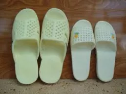 Dép tổ ong trắng