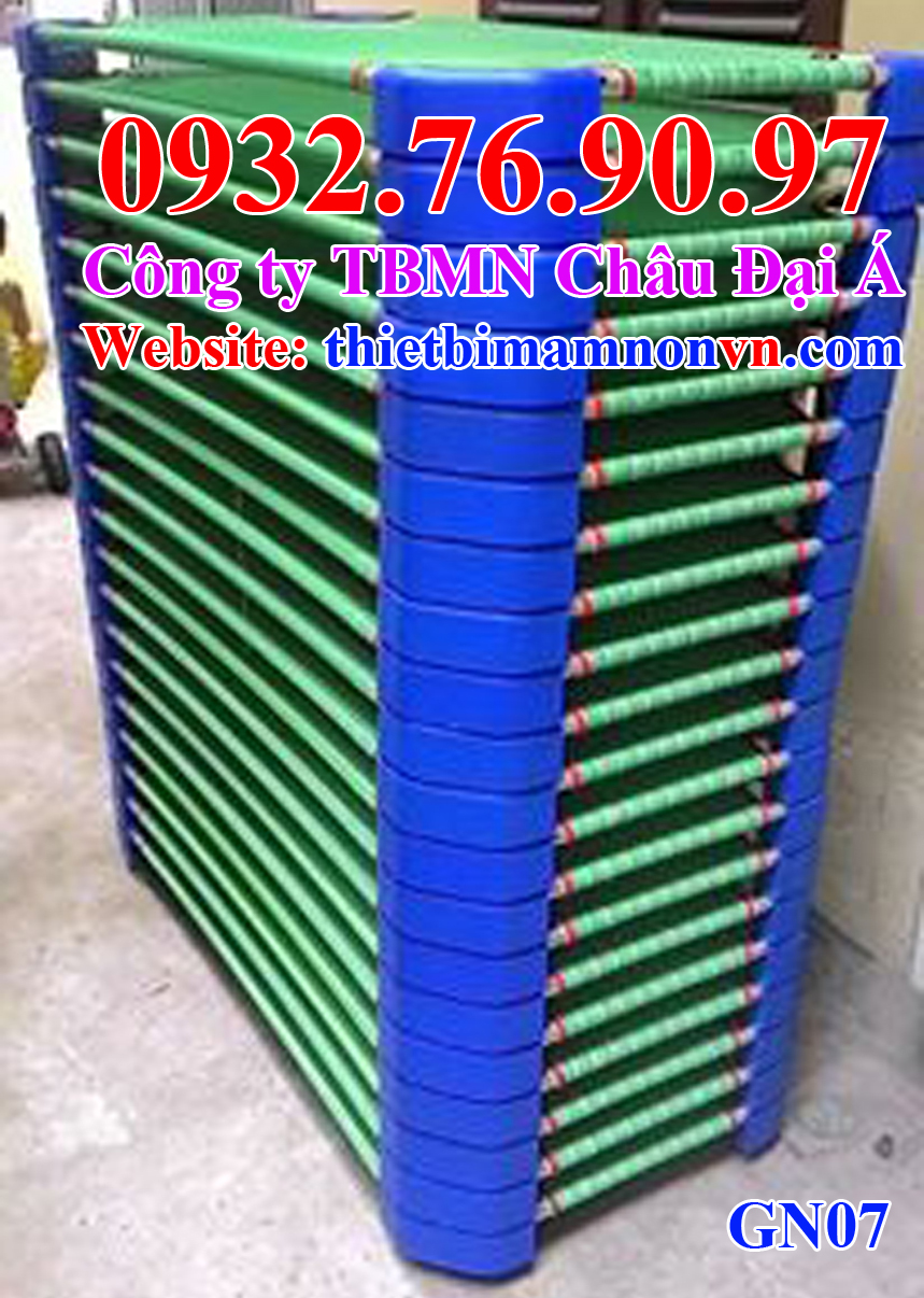 Giường mầm non vải lưới bọc nhựa màu xanh lá GN07