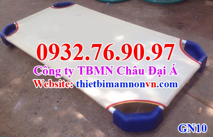 Giường mầm non vải lưới bọc nhựa màu trắng kem GN10