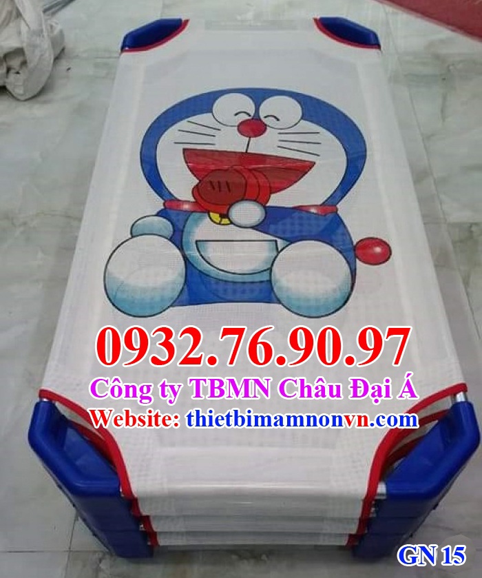 Giường ngủ trẻ em mầm non in hình Doremon GN15