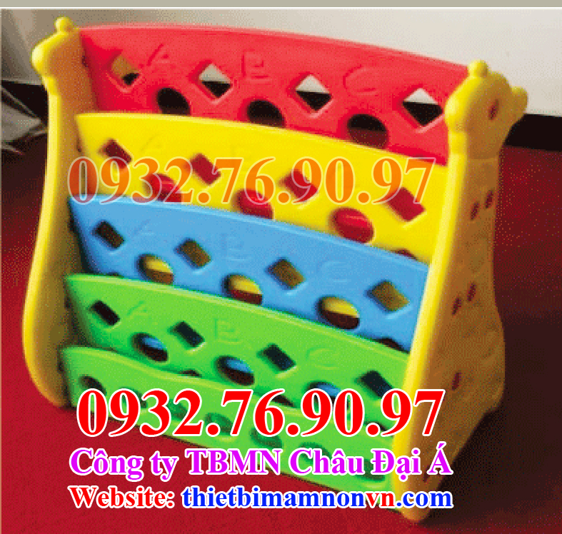 Kệ sách mầm non nhựa nhập khẩu hươu cao cổ KN14