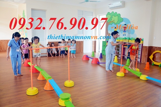 Bộ vận động 17 chi tiết bằng nhựa cho trẻ em mầm non 5