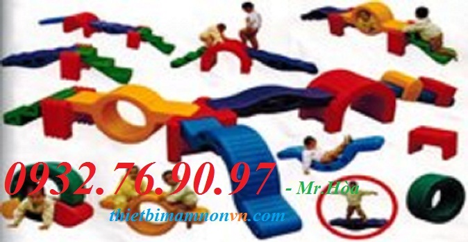 Bộ vận động 17 chi tiết  bằng nhựa cho trẻ em mầm non 6
