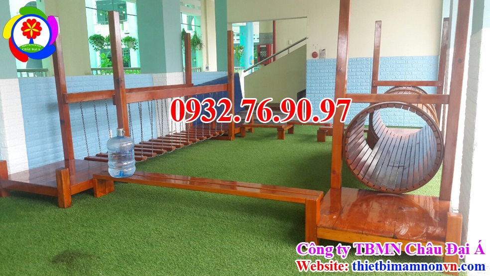 Đồ chơi vận động cho trẻ bằng gỗ 1